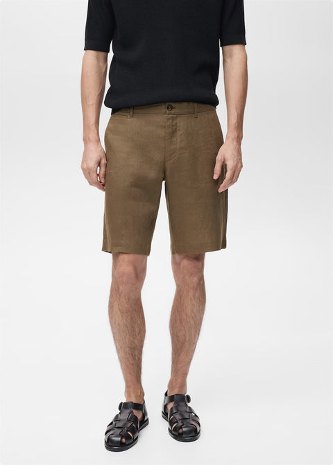 Mango bermudas carp in hunting
