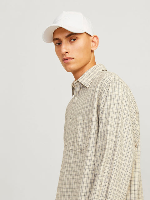 JACK & JONES JACVEST baseball cap in cloud dancer