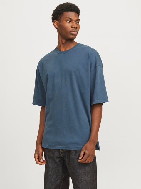 JACK & JONES JJECHARGE faded tee o-neck in mood indigo