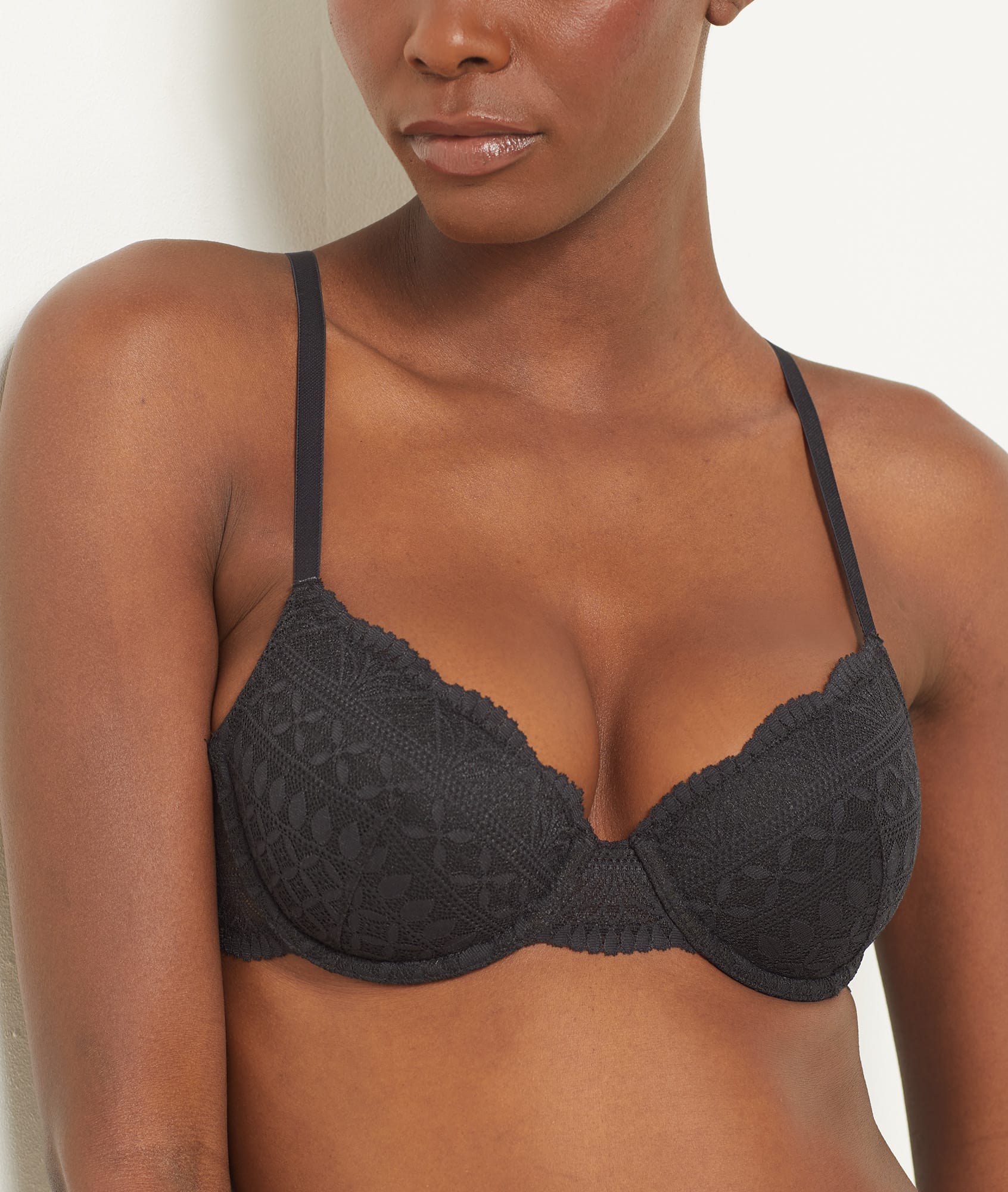 Etam idole n4 classique bra in black
