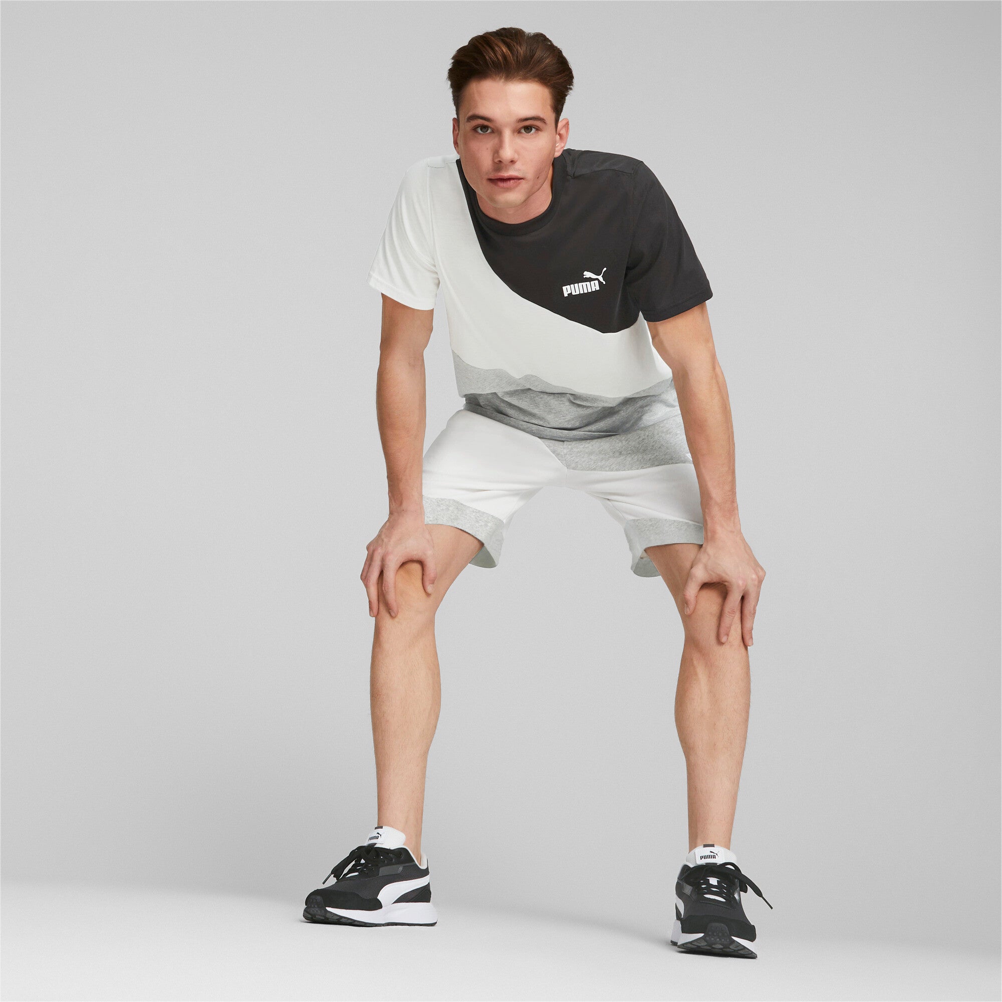 Puma power cat shorts men in gray - Model Shot 03