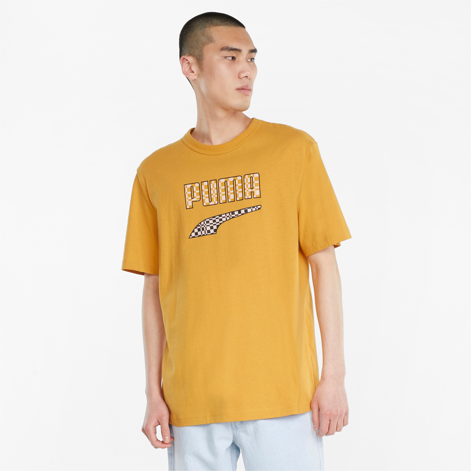 Puma downtown logo men's tee in yellow - Model Shot 01