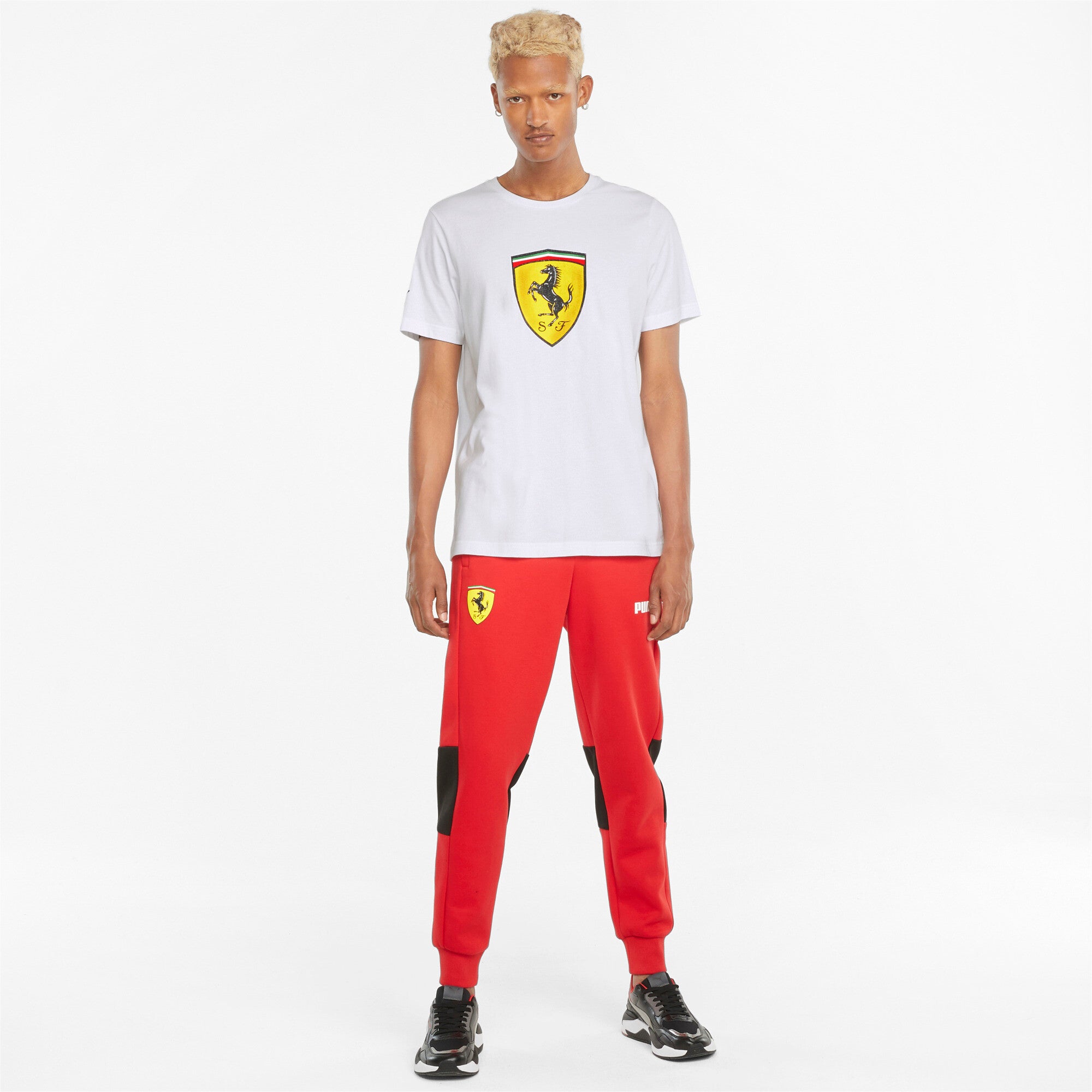 Puma scuderia ferrari race bold colour shield men's tee in white - Model Shot 03