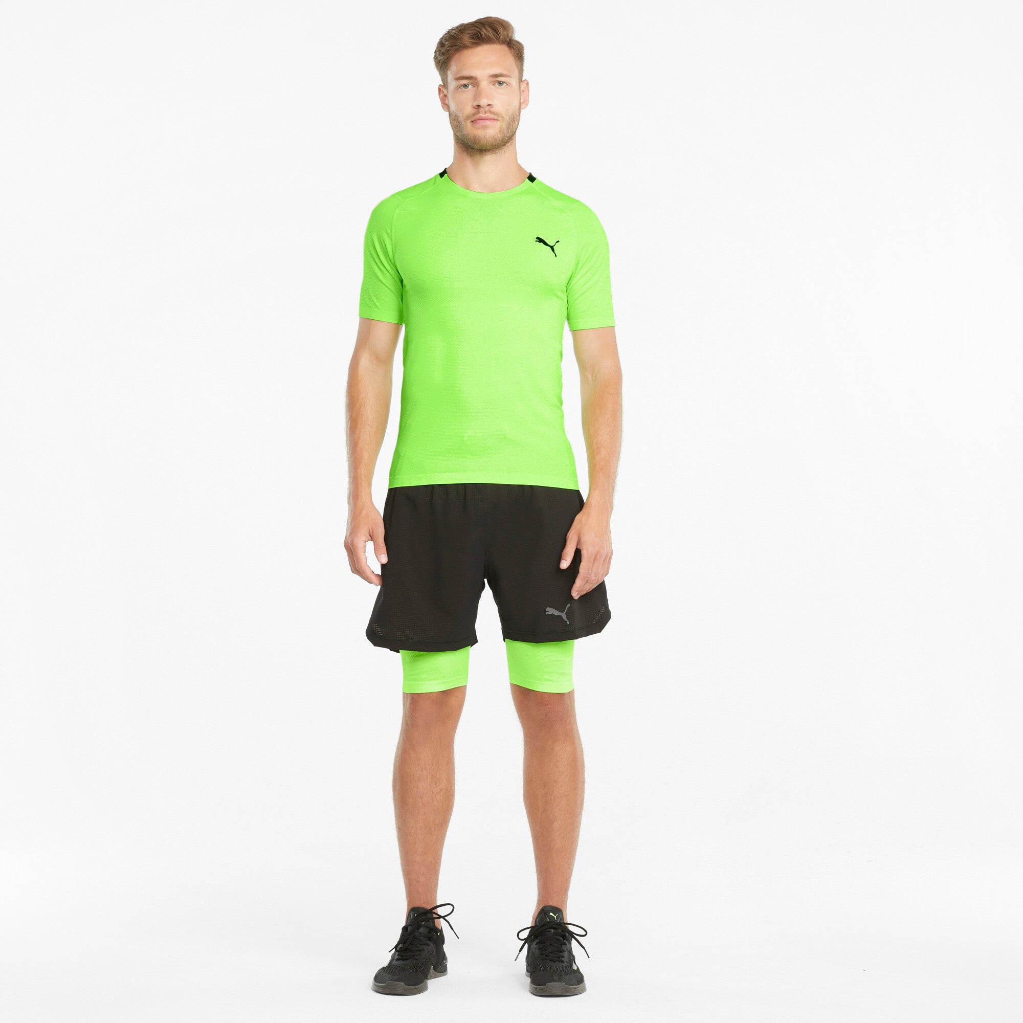 Puma training evoknit+ short sleeve tee in green - Model Shot 03