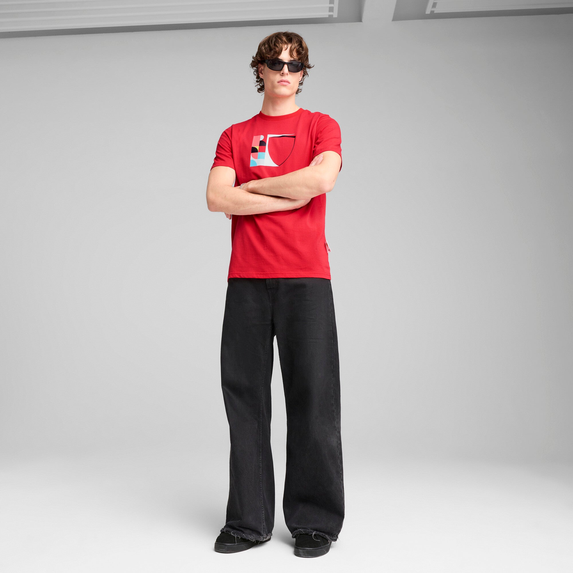 Puma scuderia Ferrari HP race big shield tee in rosso corsa - Model Shot 03
