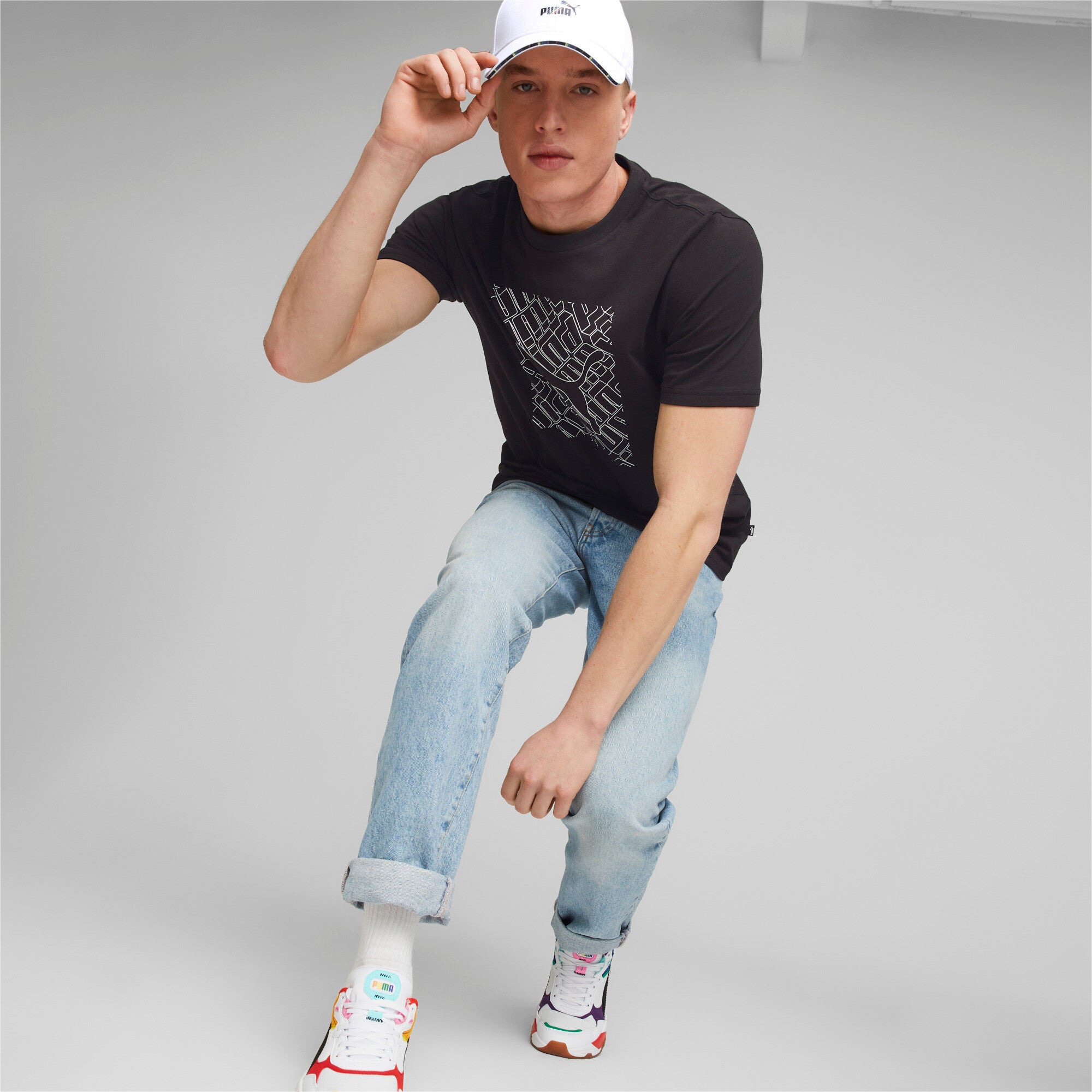 Puma graphics cat tee men in black - Model Shot 03