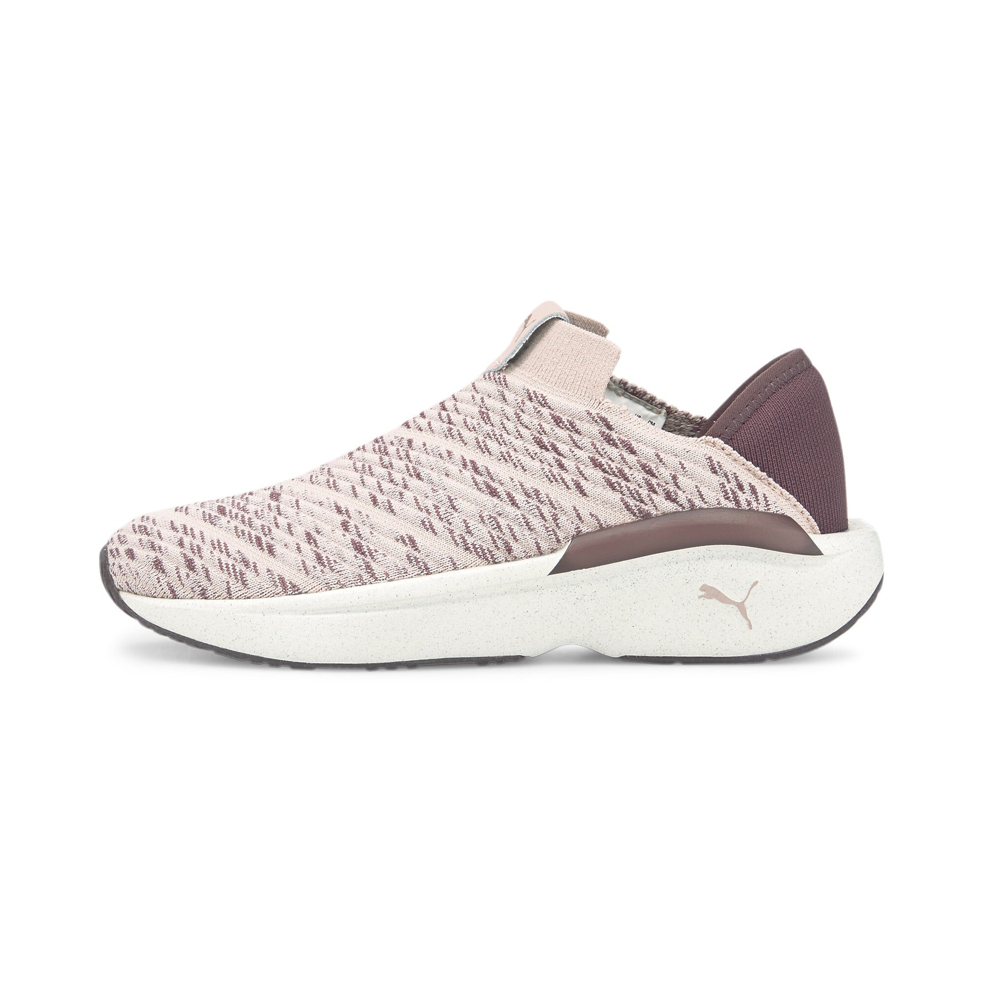 Puma enlighten women's training shoes in pink - Side View 01