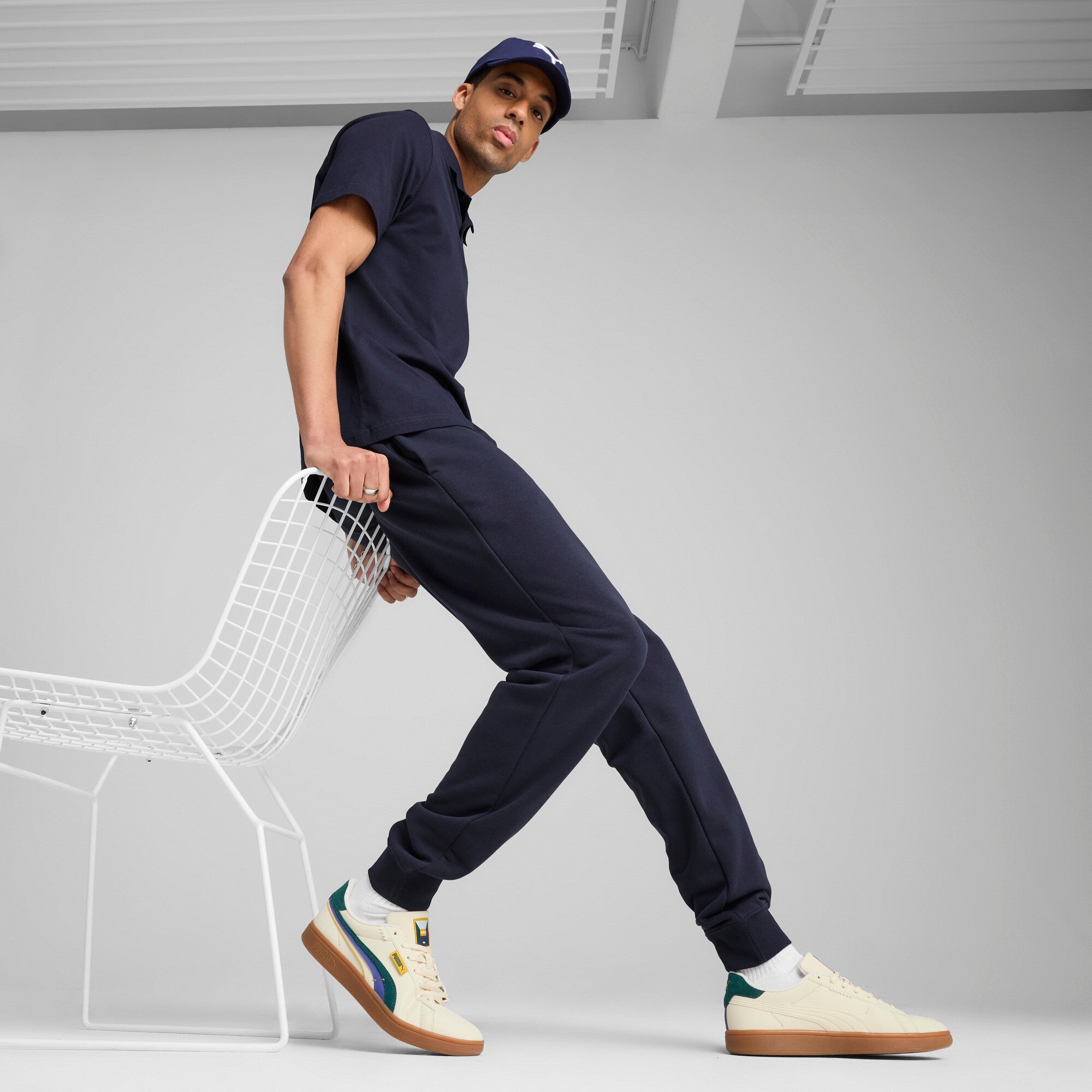 Puma essentials no. 1 logo sweatpants in new navy - Model Shot 03