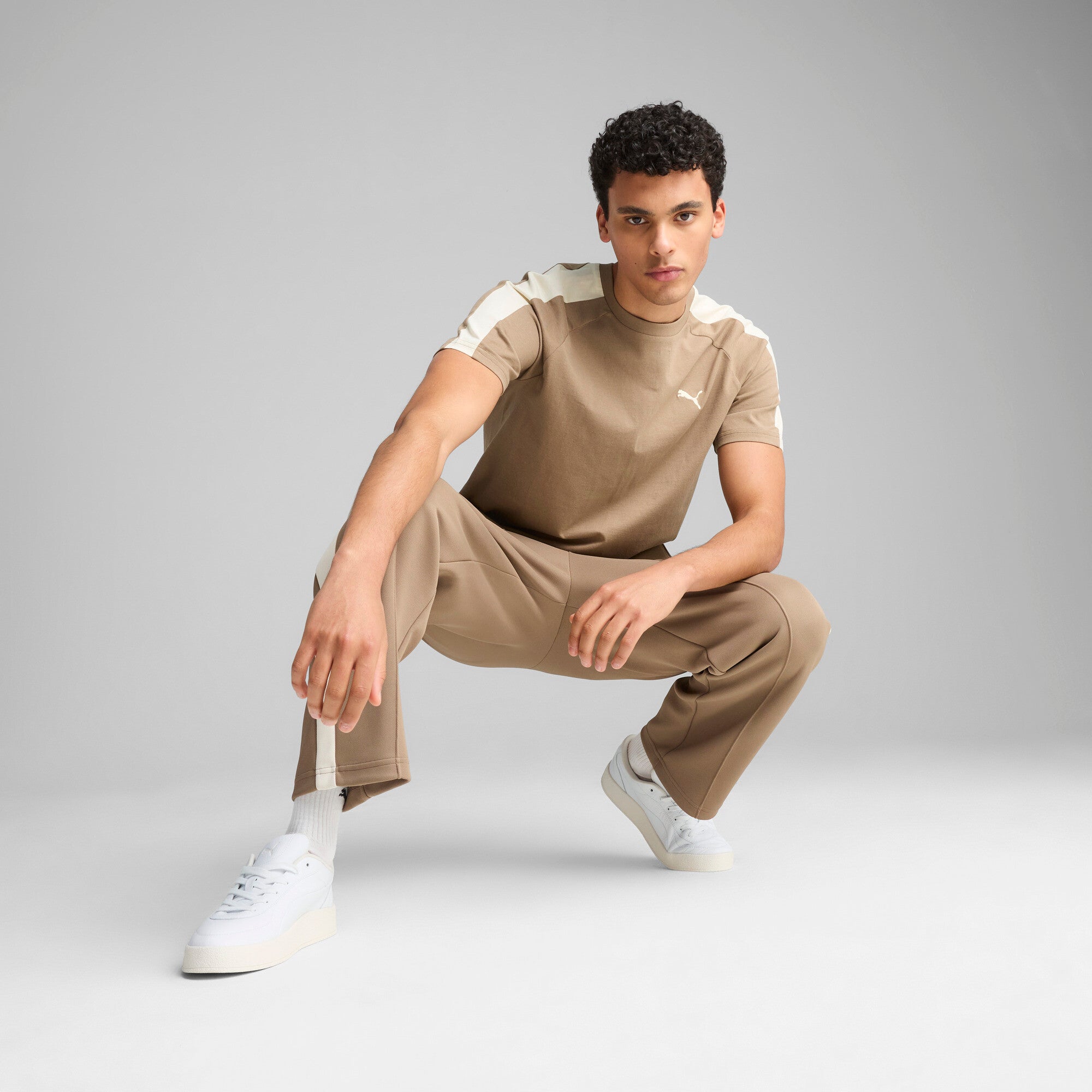 Puma T7 tee in totally taupe - Model Shot 03