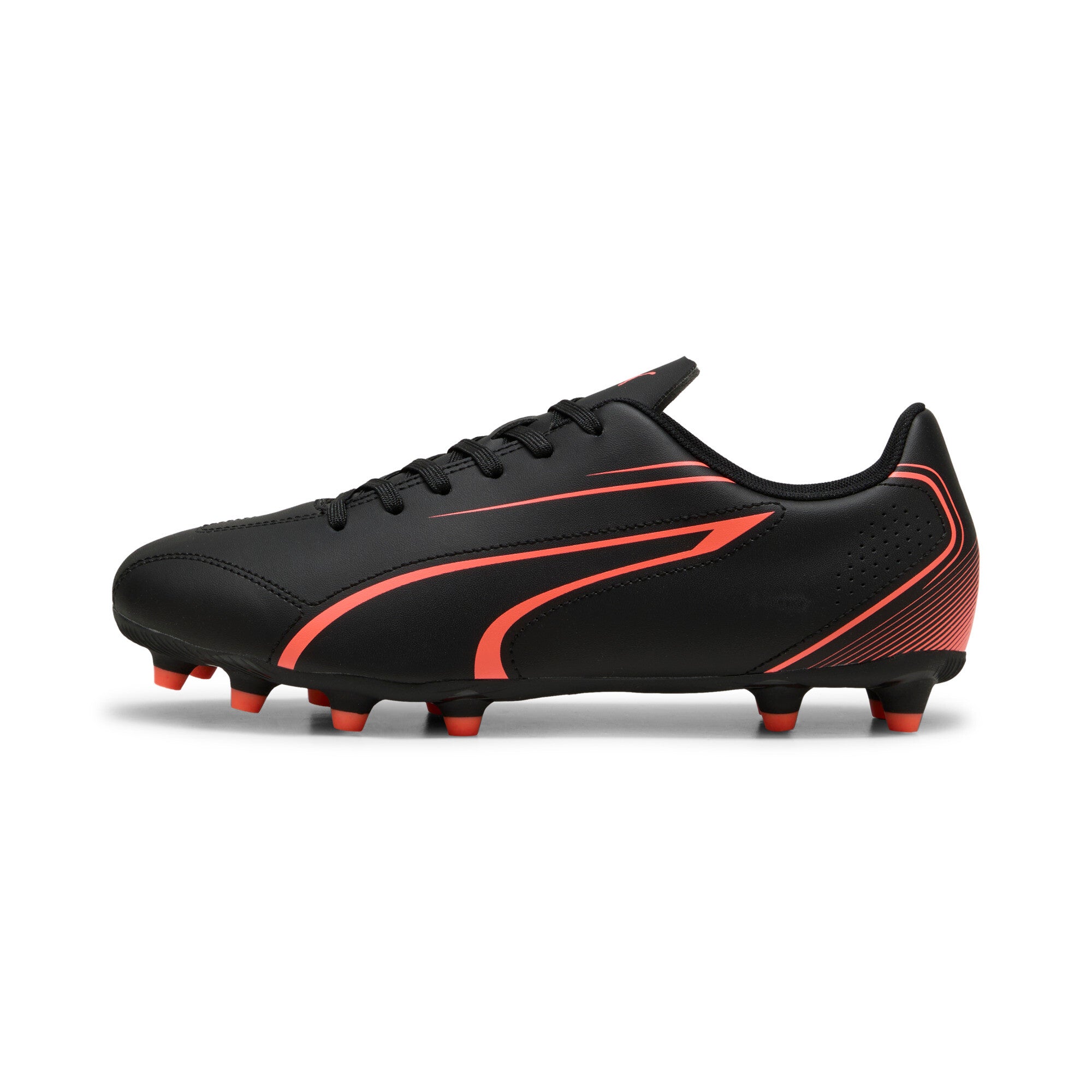 Puma football vitoria fg/ag boots in black - Side View 01