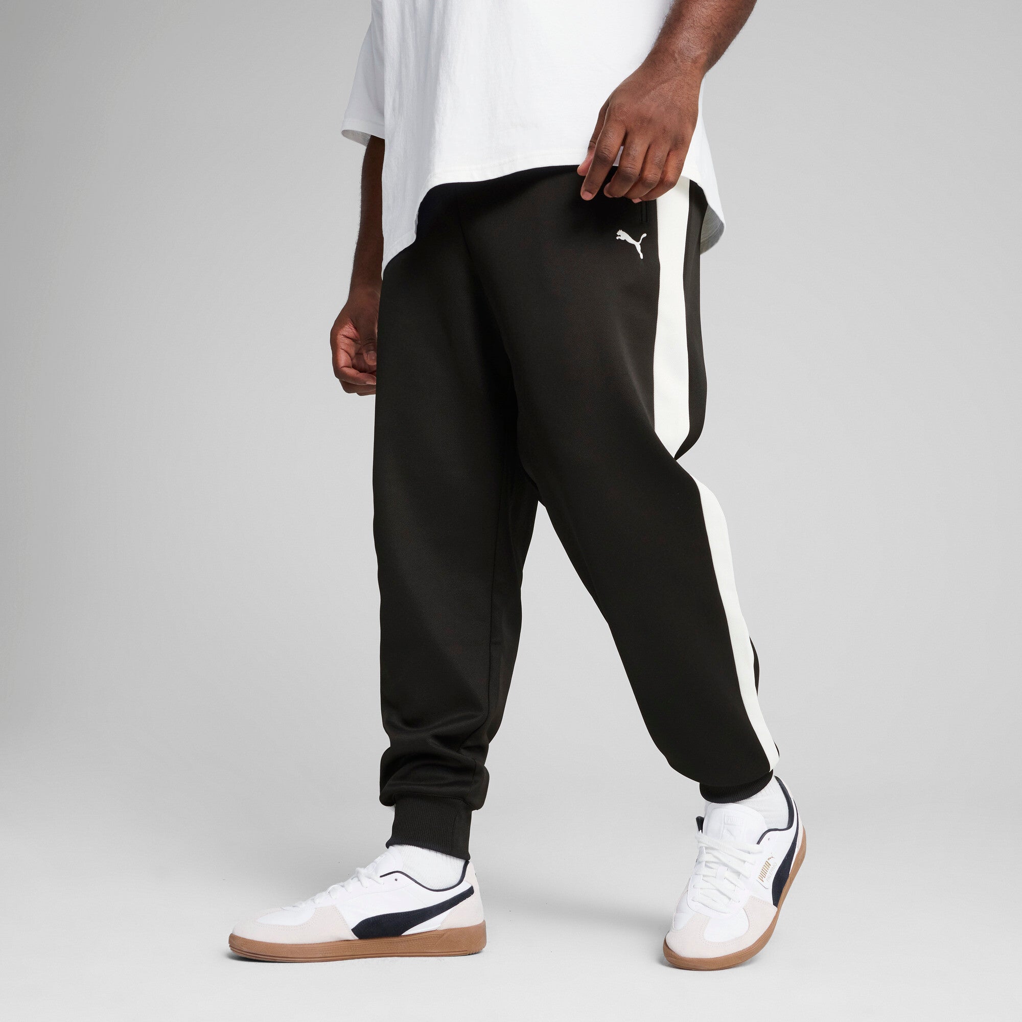 Puma T7 always on track pants in black - Model Shot 03