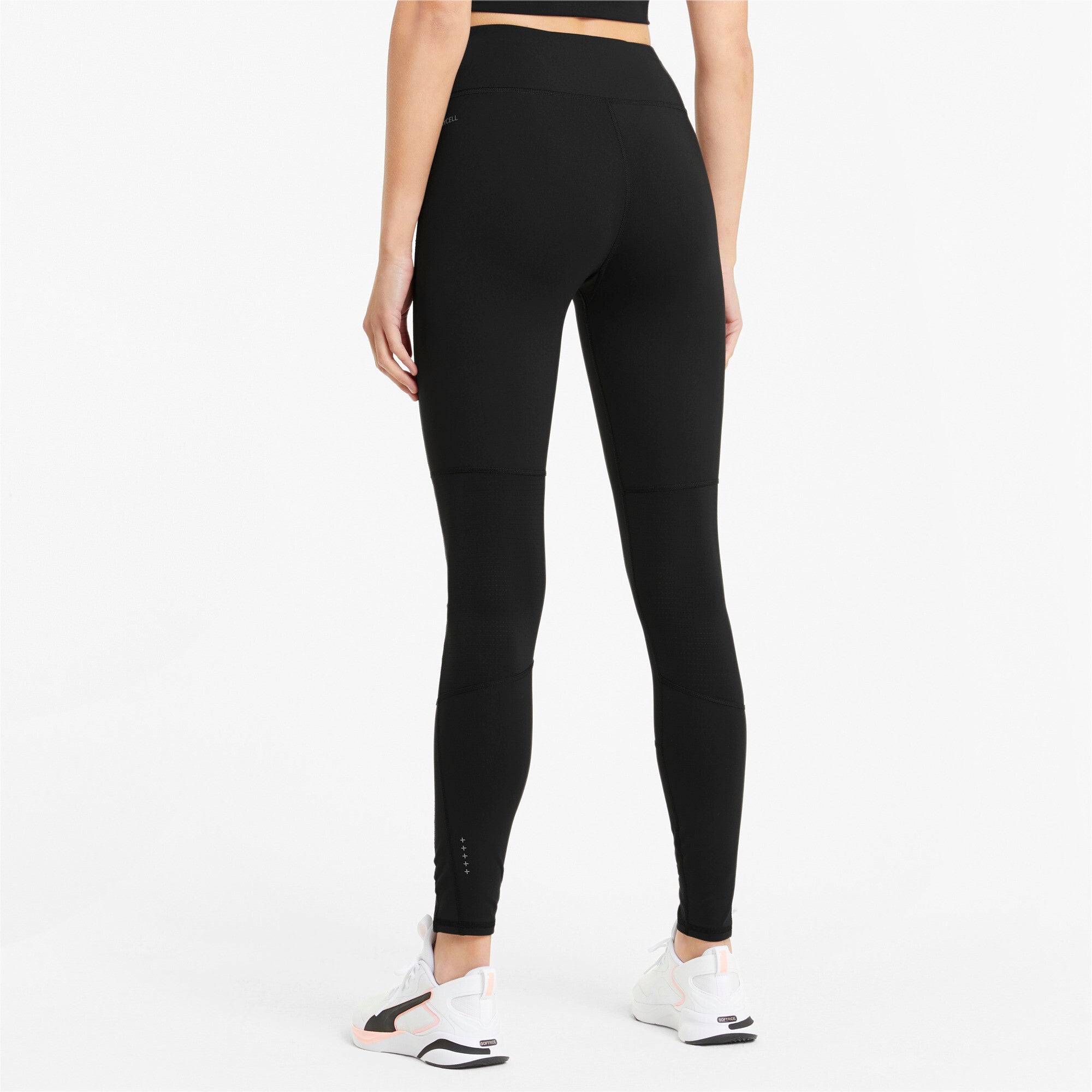 Puma favourite women's running leggings in black - Model Shot 02