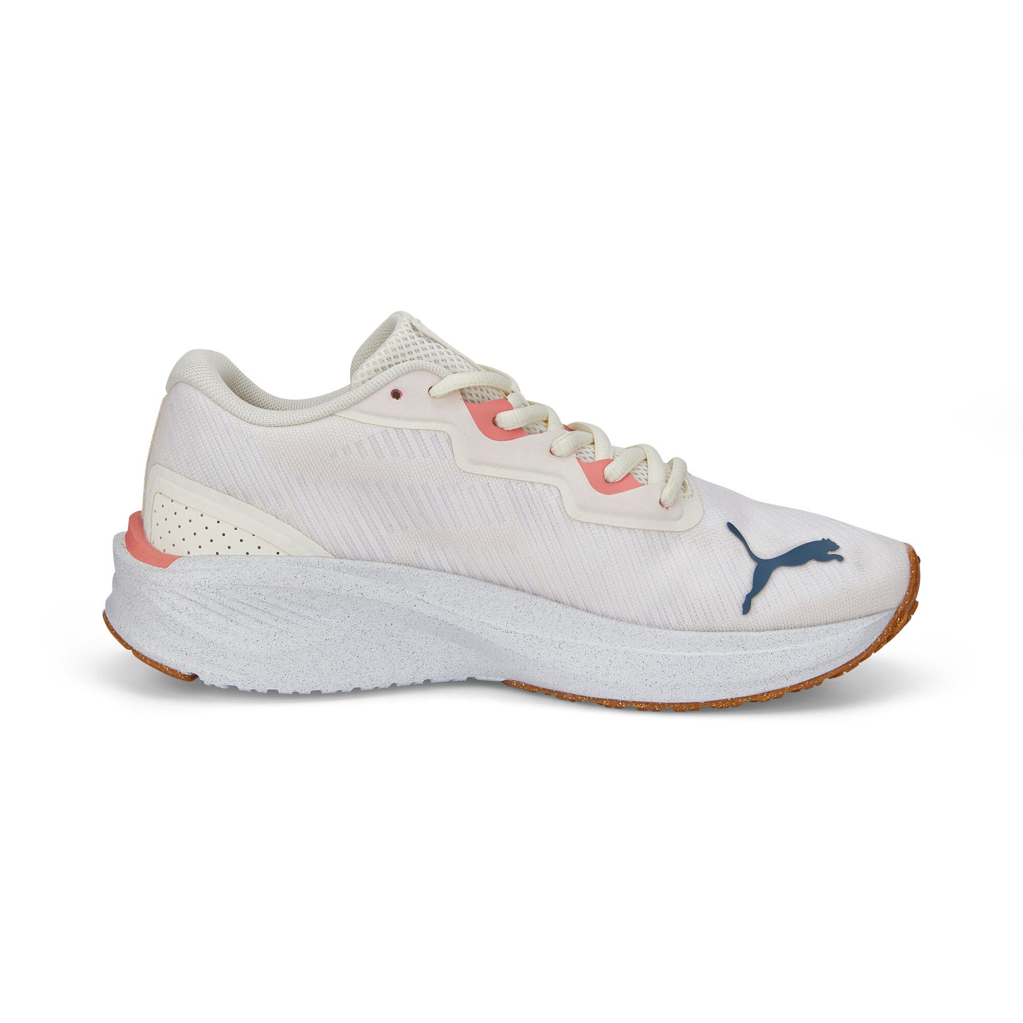 Puma running aviator profoam sky better trainers in white - Side View 03