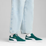 Puma suede classic sneakers in dark myrtle and white - Model Shot 01