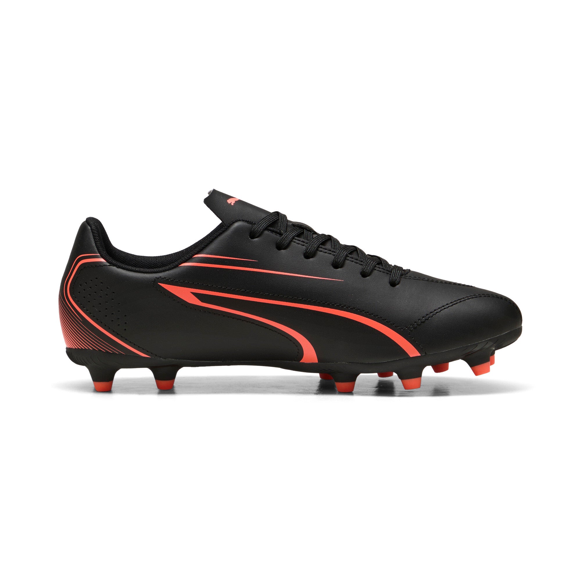 Puma football vitoria fg/ag boots in black - Side View 03