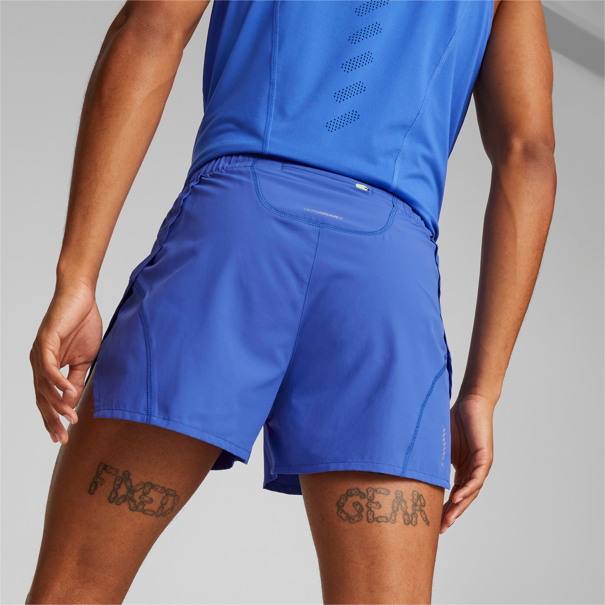 Puma run ultraweave 3" running shorts men in blue - Model Shot 03