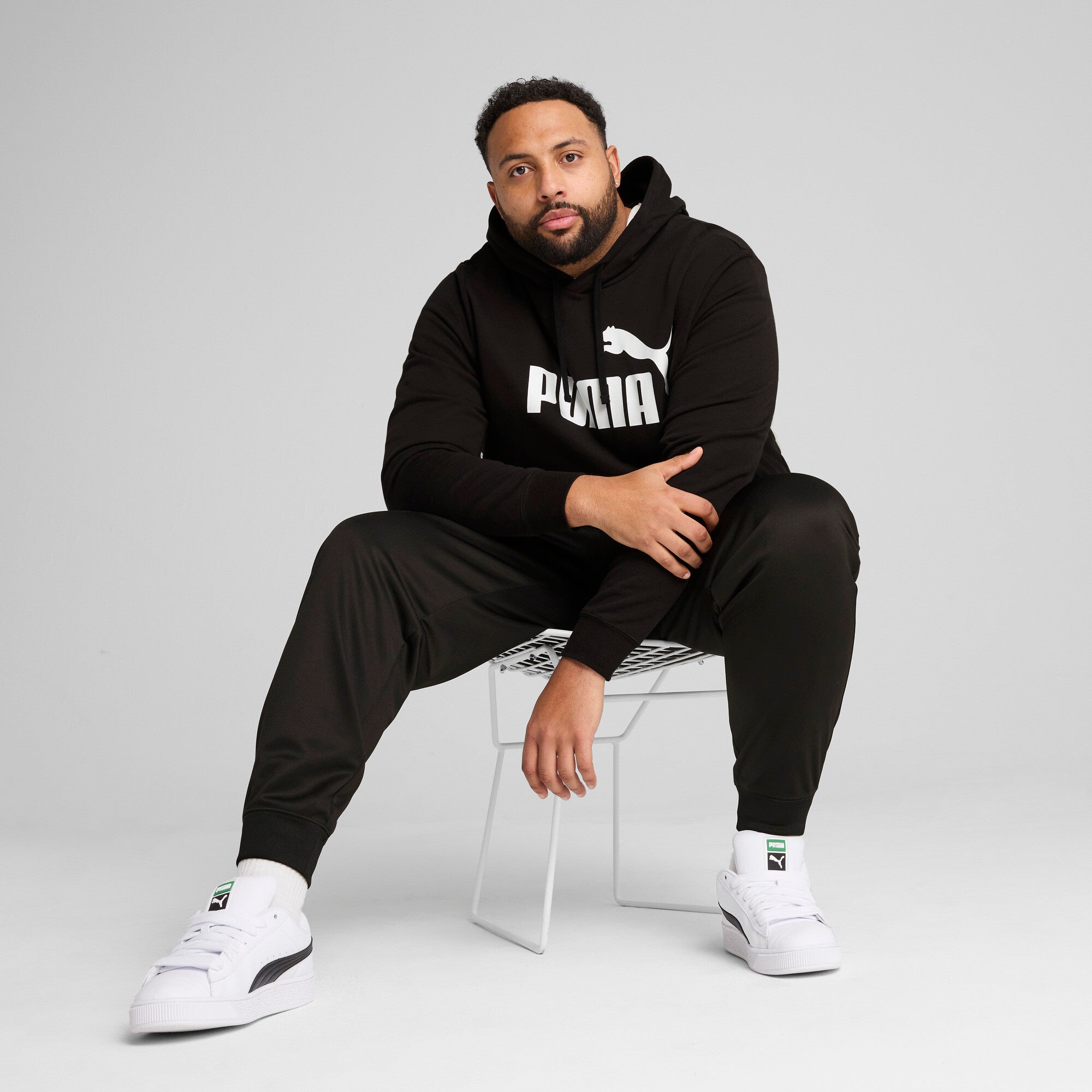 Puma essentials no. 1 logo hoodie in black - Model Shot 03