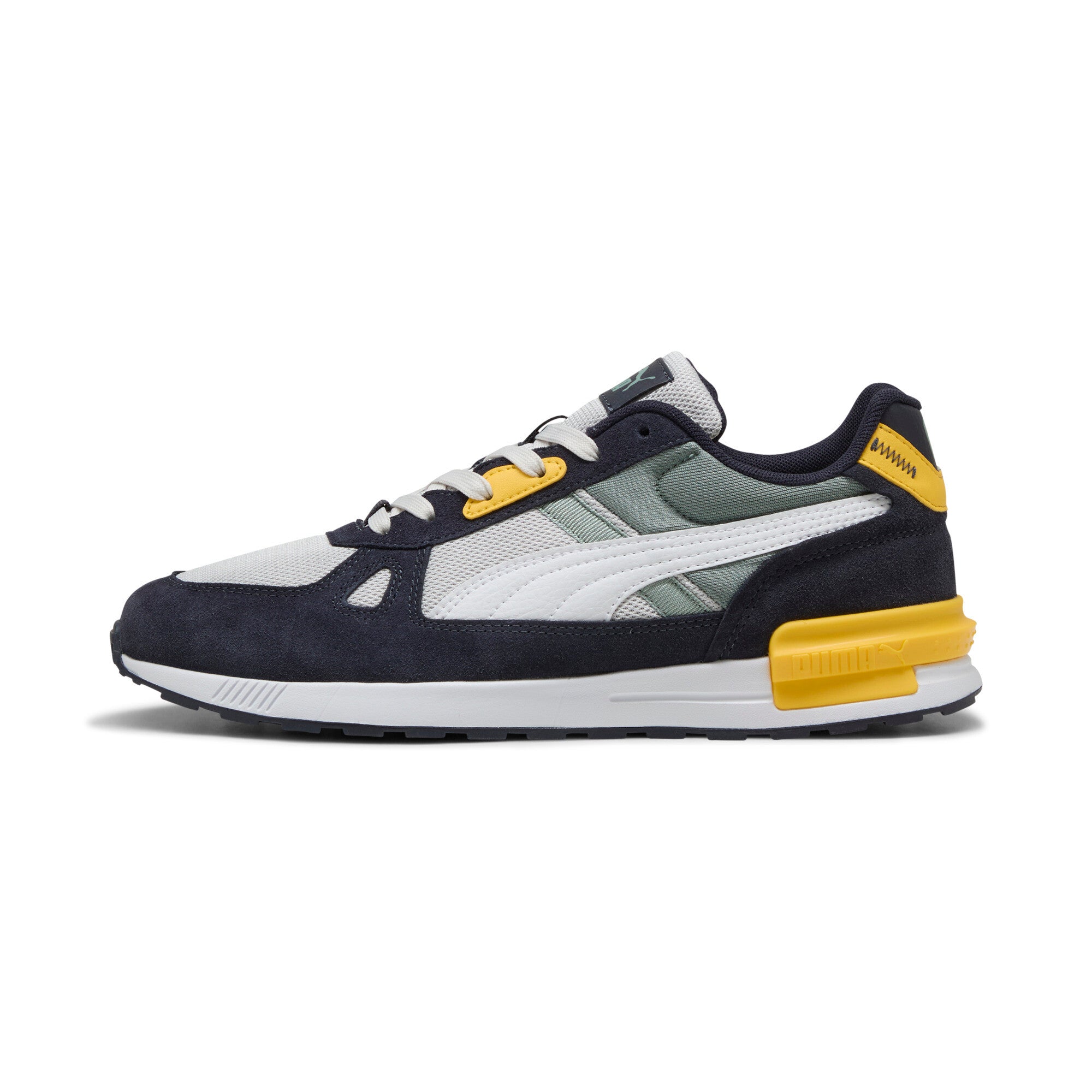 Puma graviton Pro trainers in white and new - Side View 01