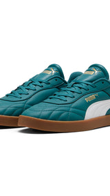 PUMA club II indoor sneakers unisex in emerald ice and white