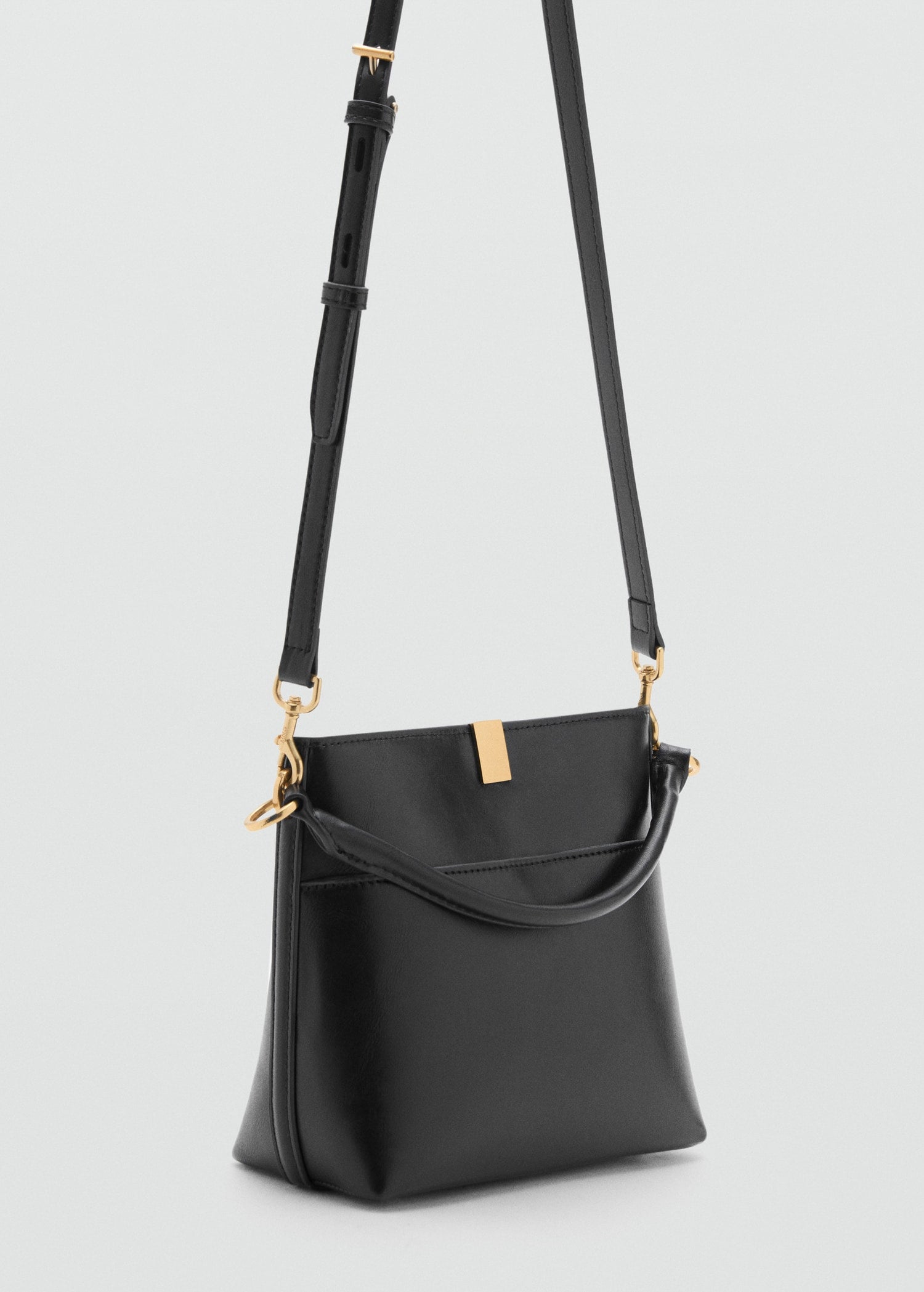 Mango bucket bag dani in Black