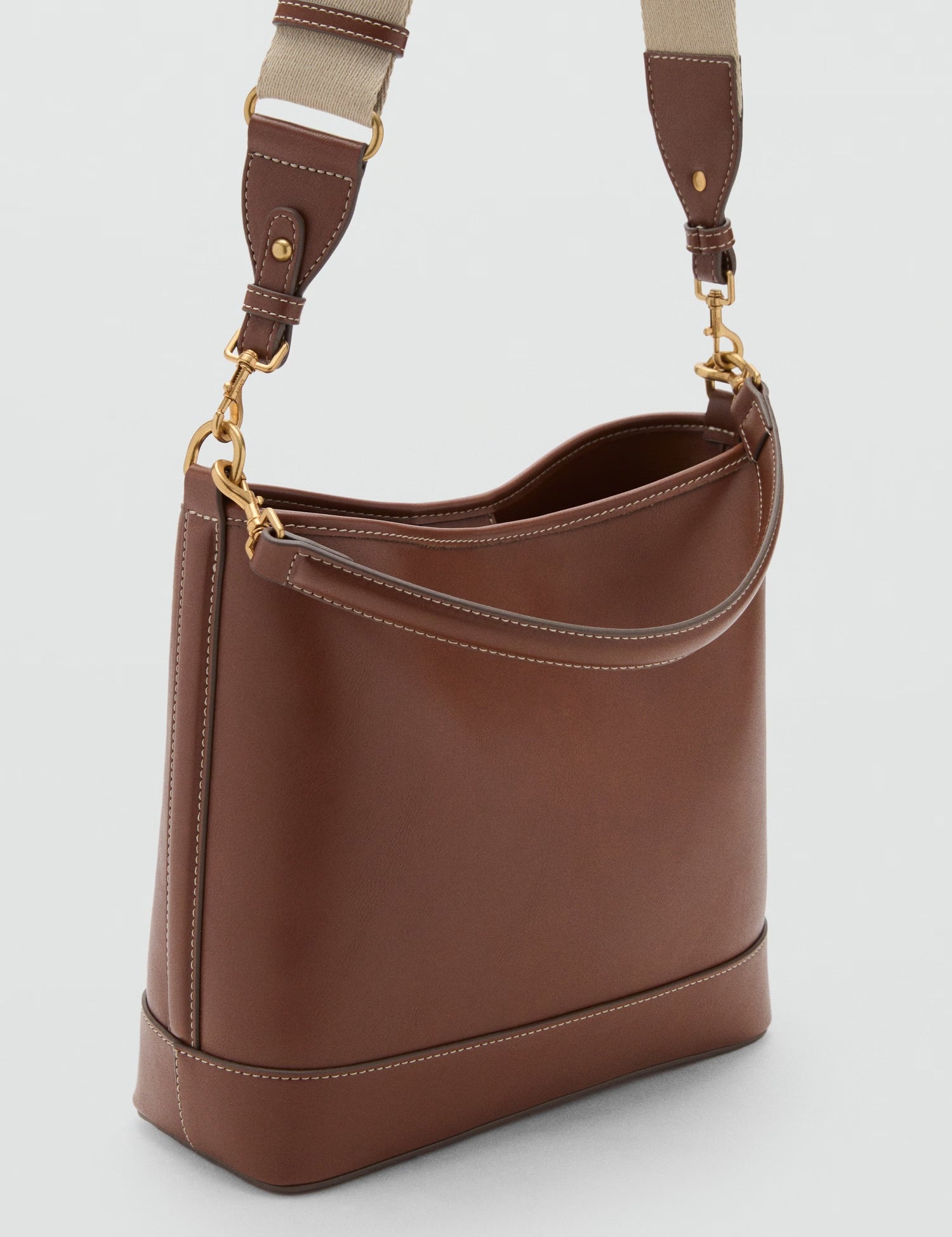 Mango bucket bag isolda in Leather