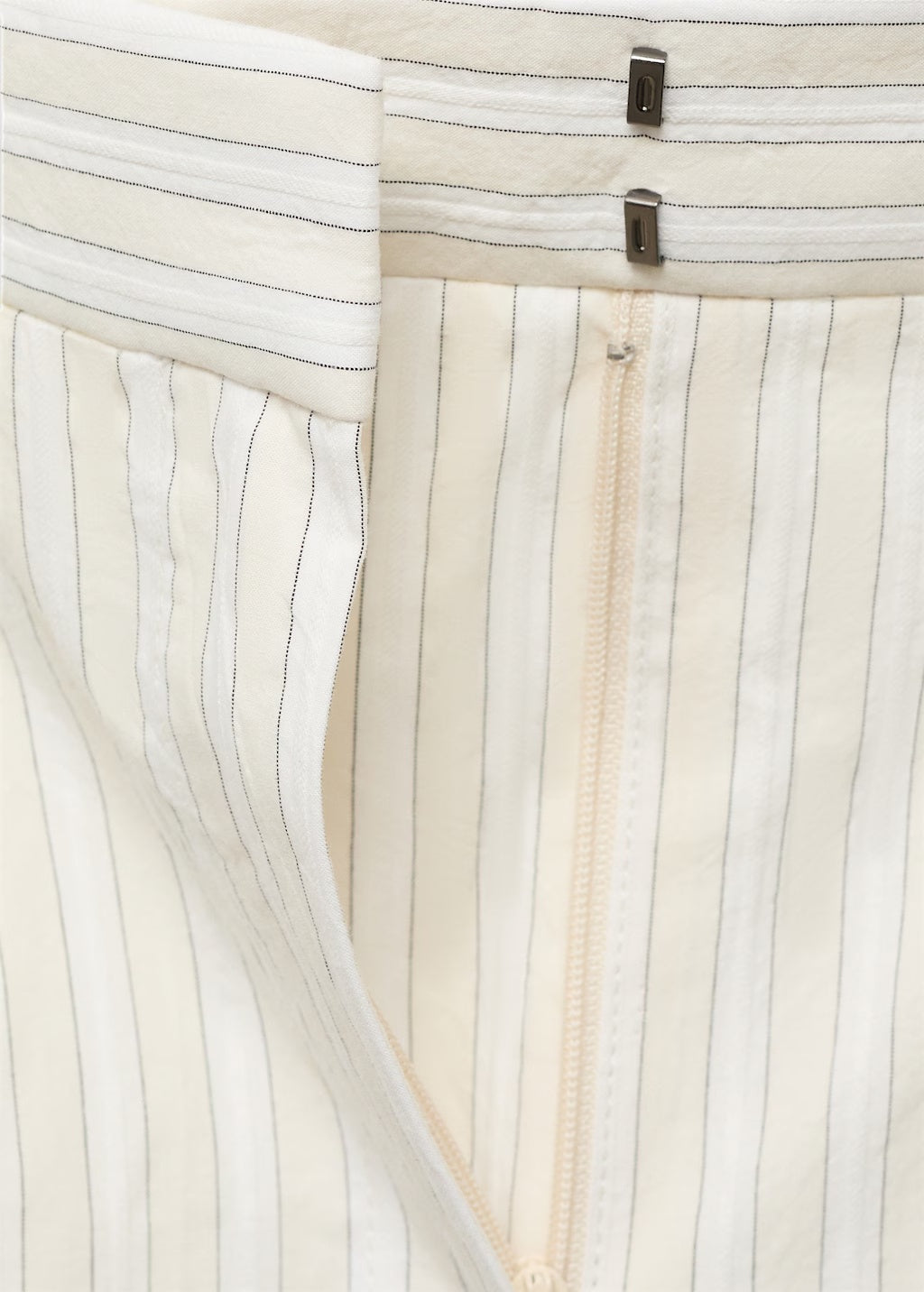 Mango product 17022537-06 - D8