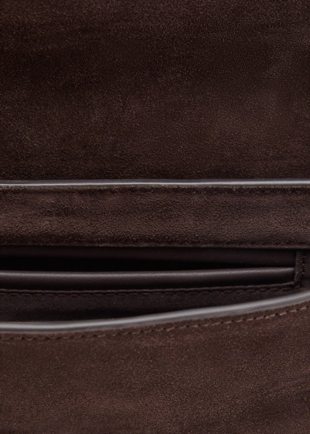 Mango shoulder bag mask in Chocolate - D4