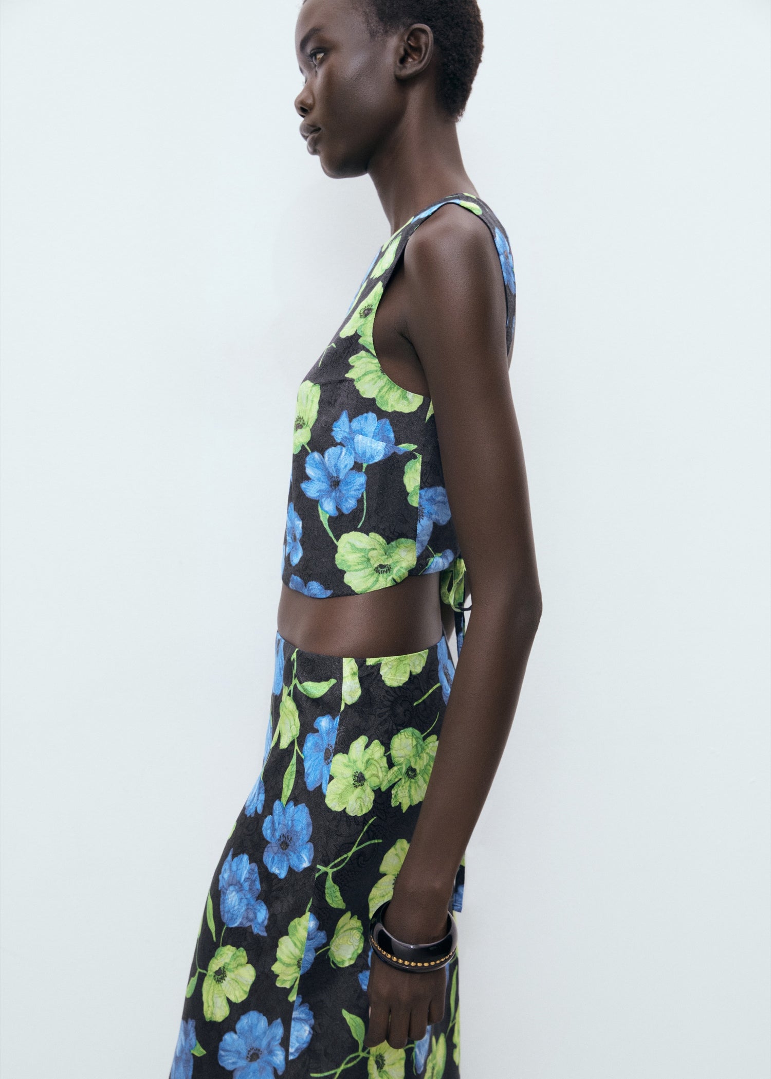 Mango product 17032910-99 - D1