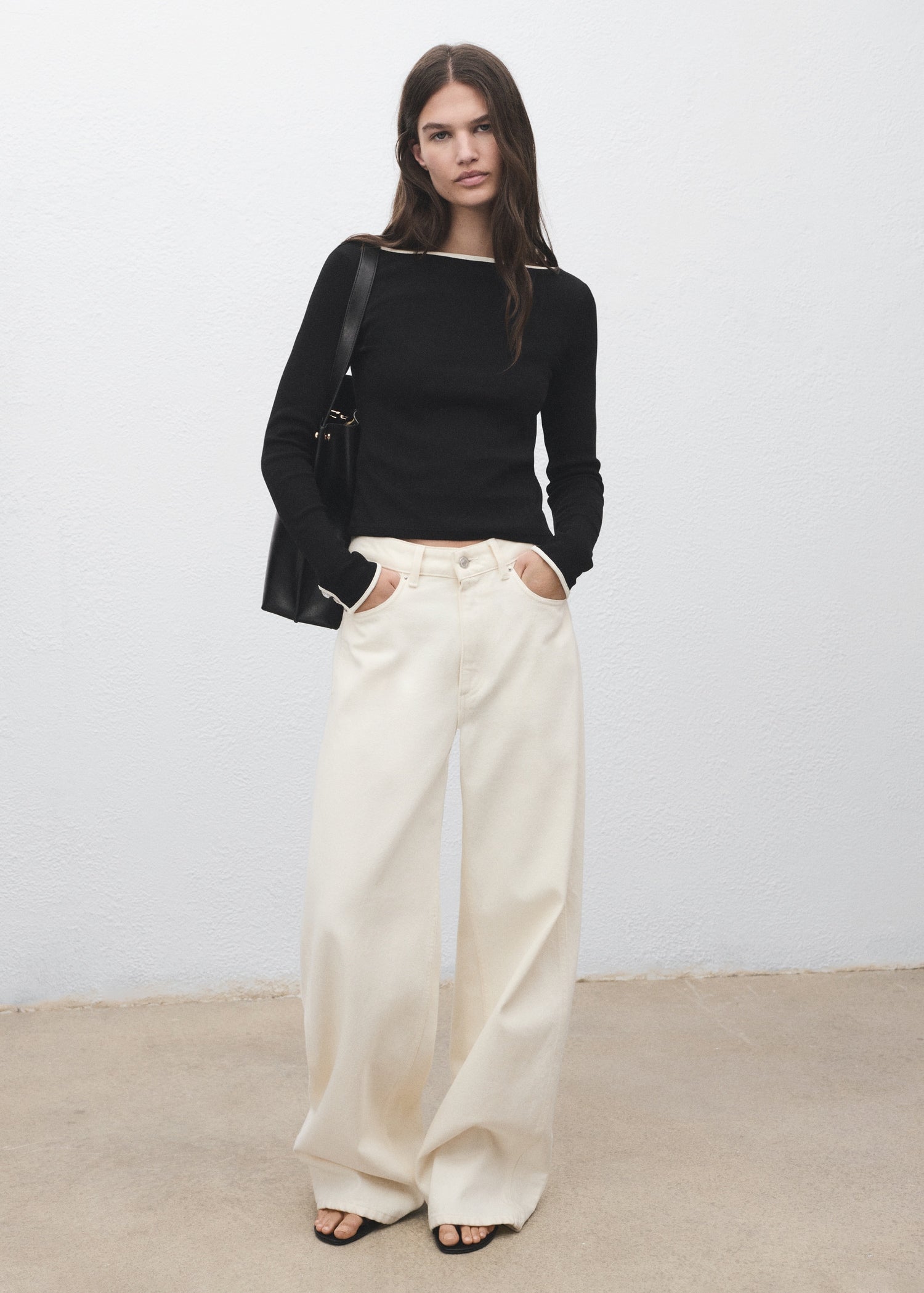 Mango t-shirt porta in Black - 99999999_01