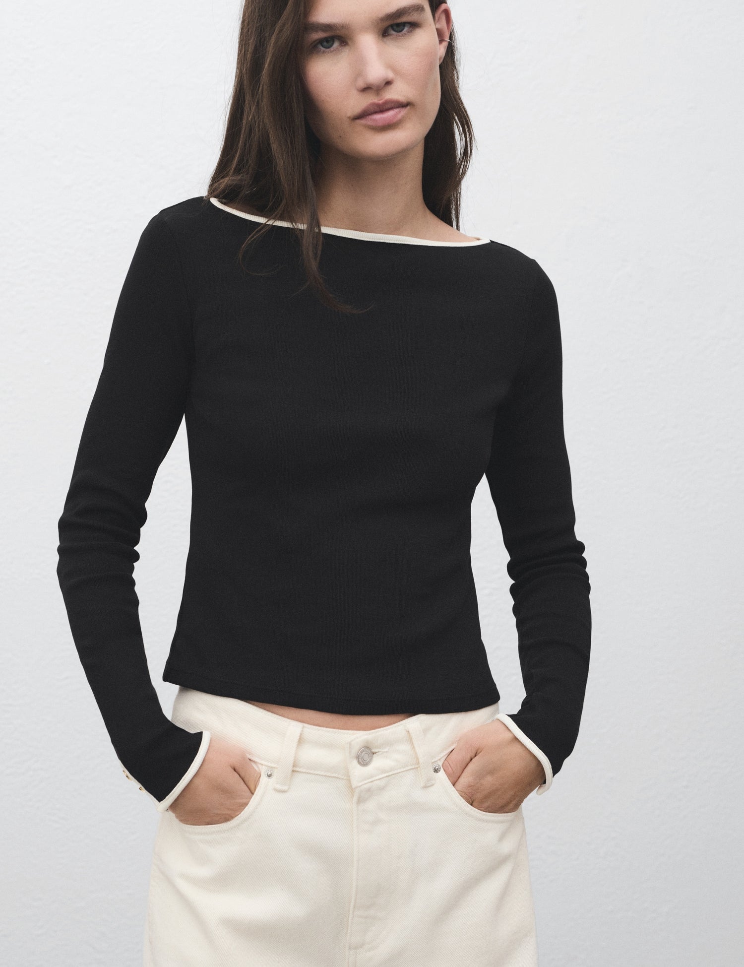 Mango t-shirt porta in Black