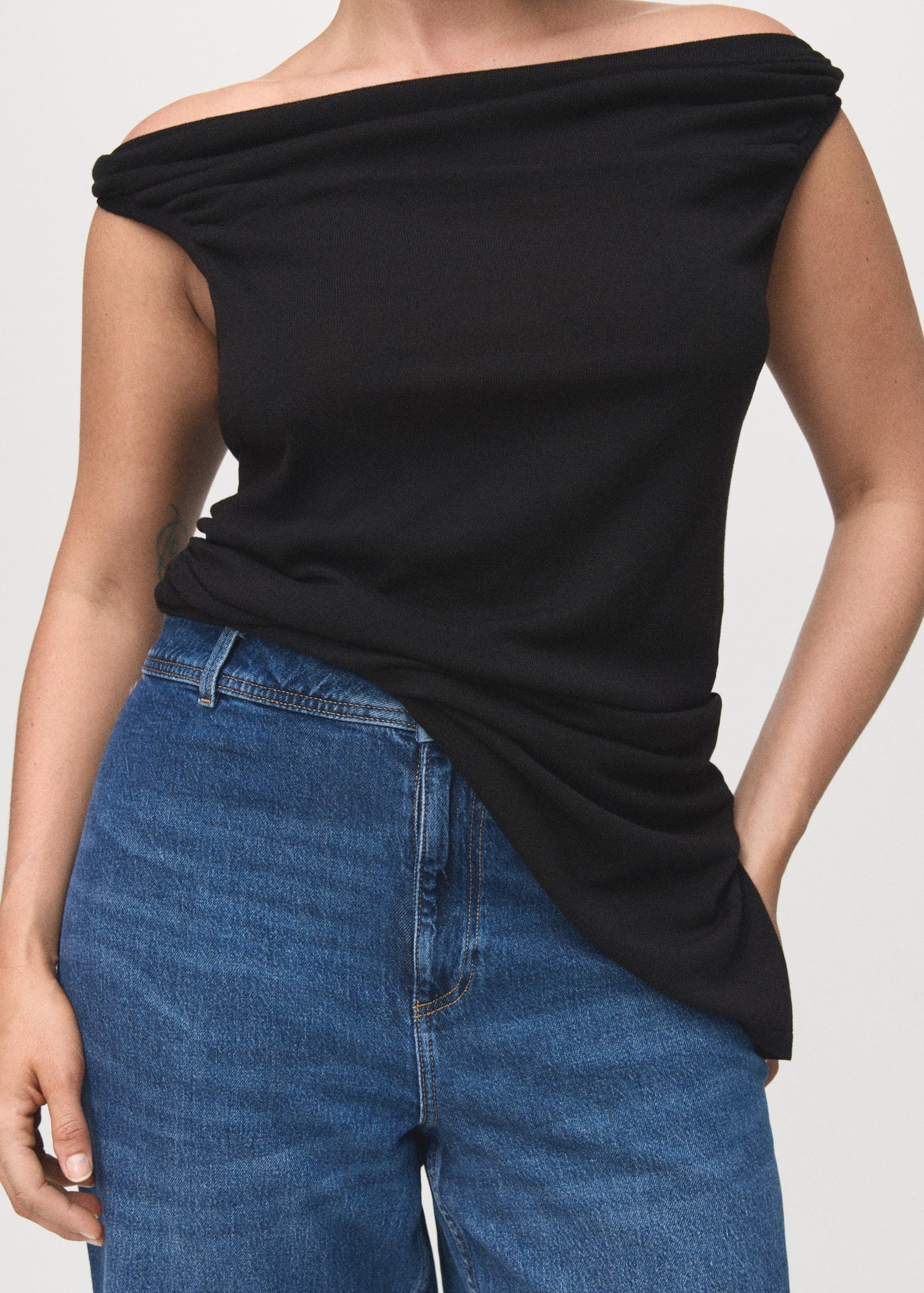 Mango product 17034424-TO - D5