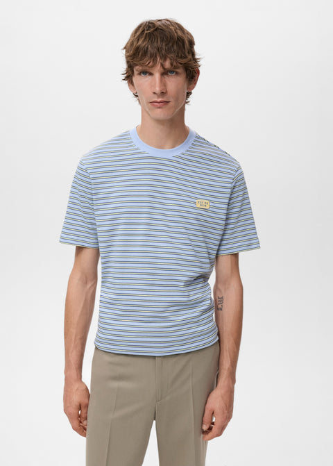 Mango t-shirt trailh in water