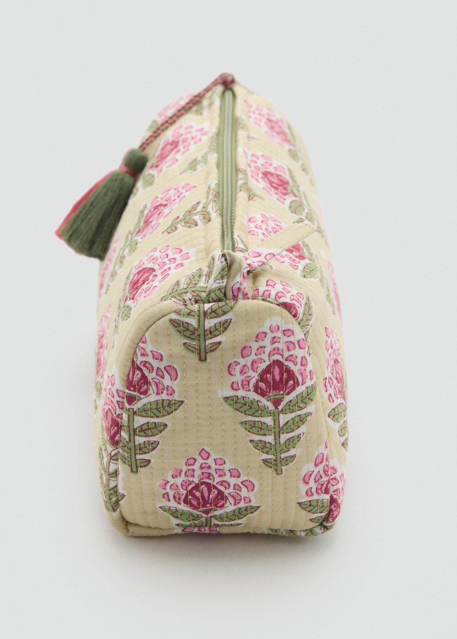 Mango cosmetic bag loto in Apple - D1