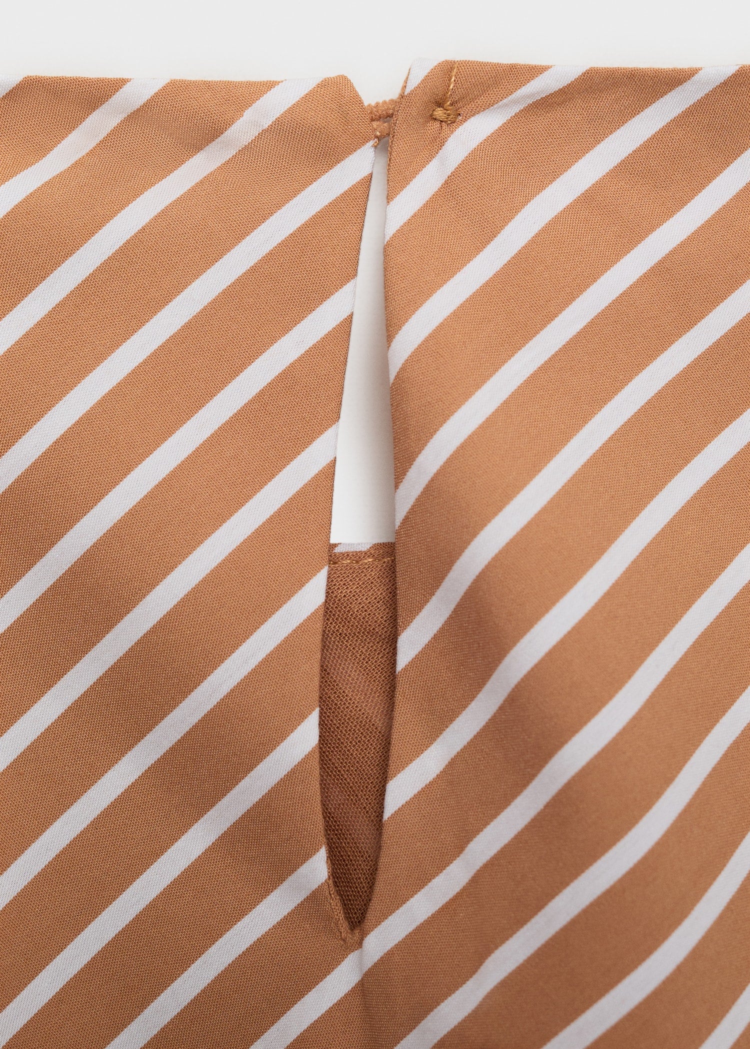 Mango product 17042901-30 - D0