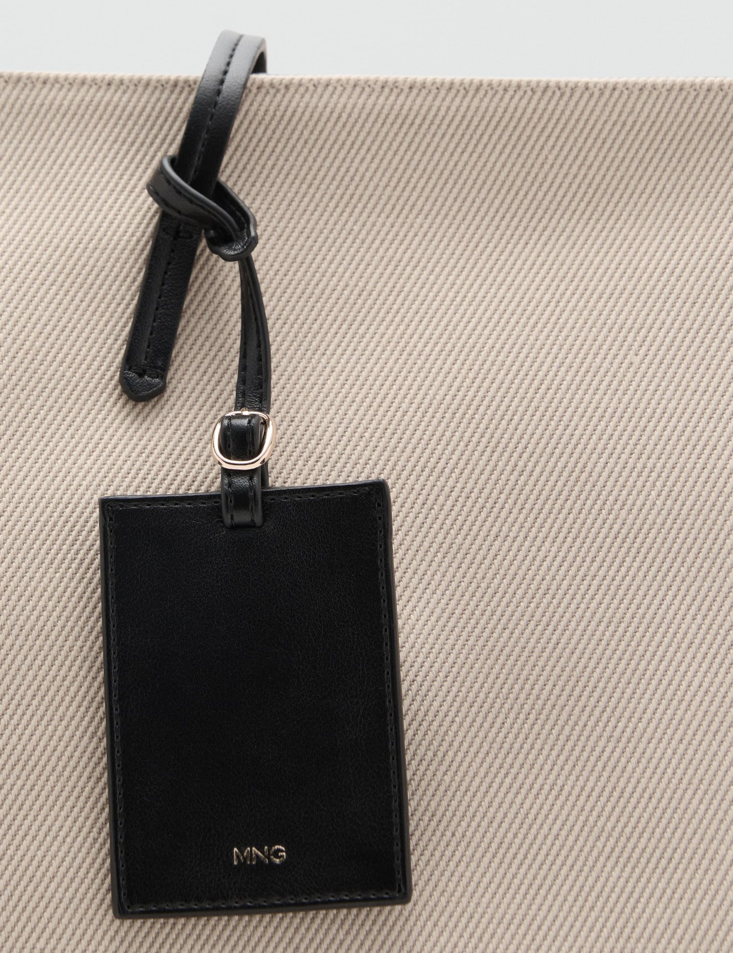 Mango product 17051246-02 - D1