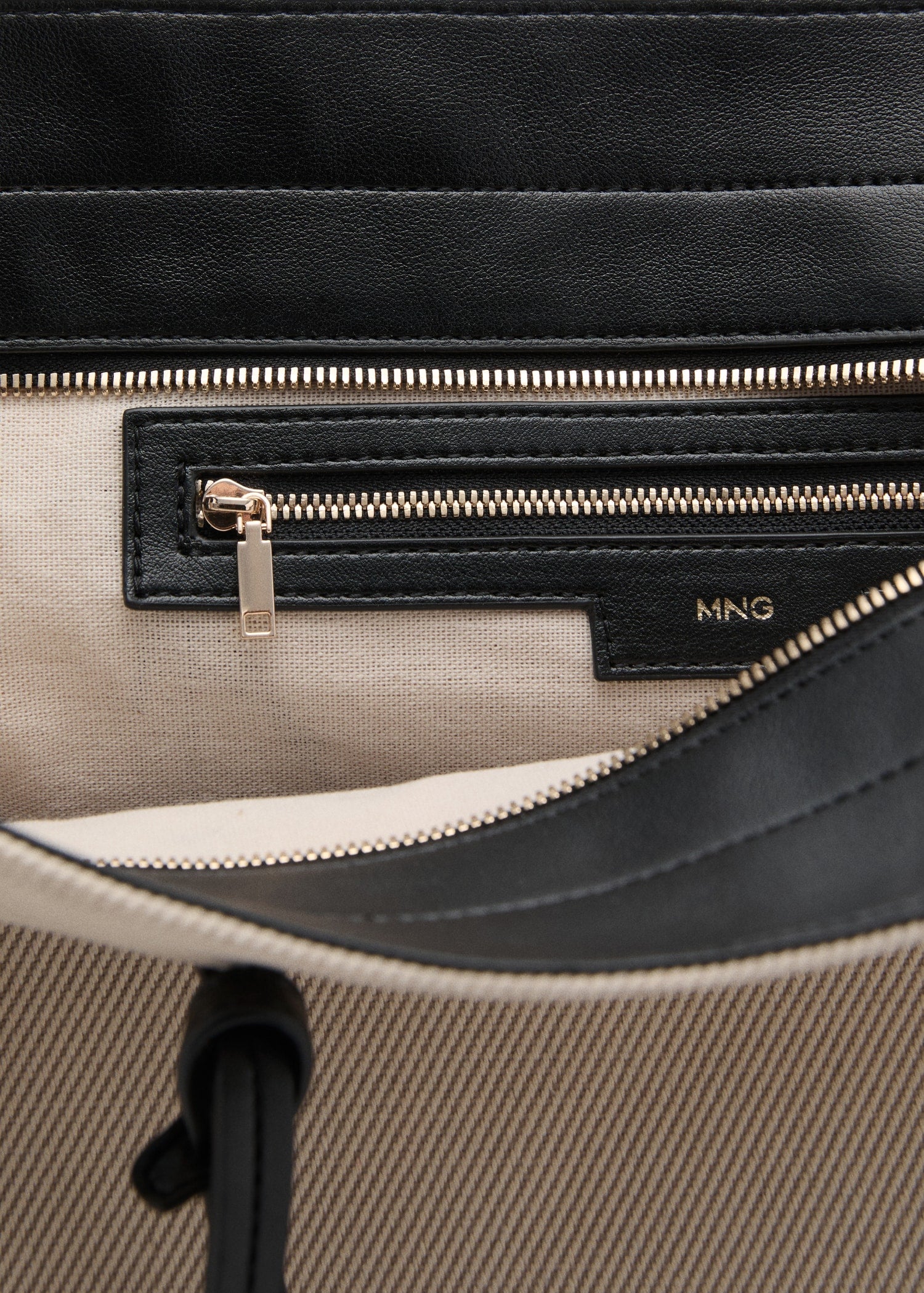 Mango product 17051246-02 - D2