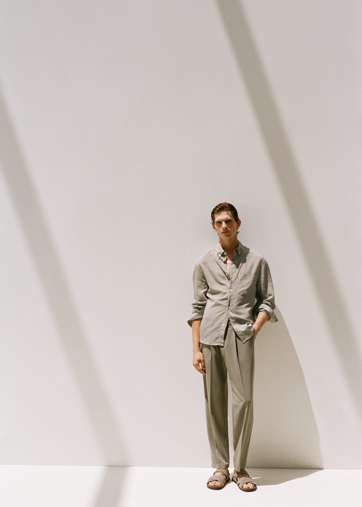 Mango trousers light in Mink - D5