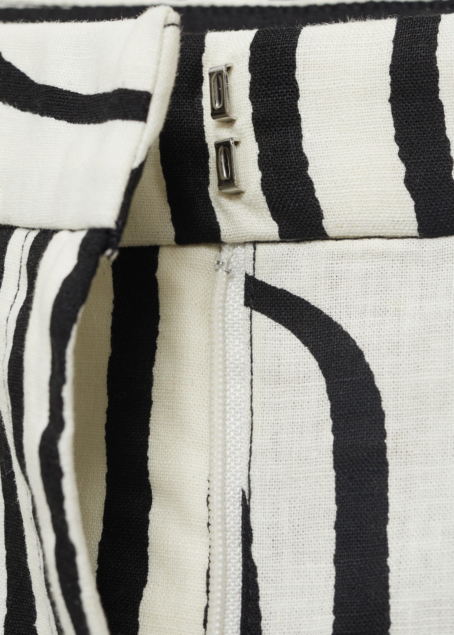 Mango product 17061155-05 - D8