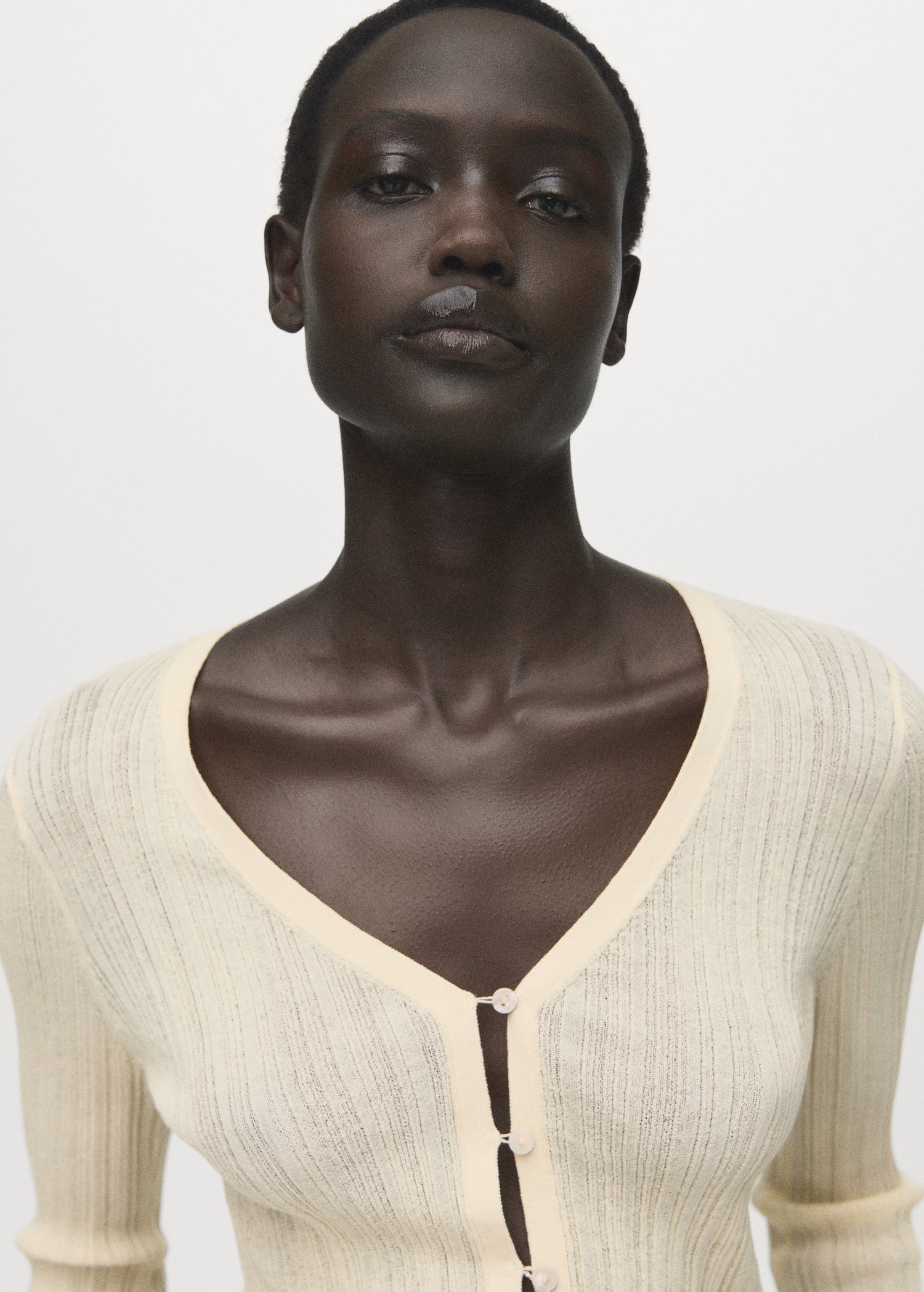 Mango product 17061182-05 - D6