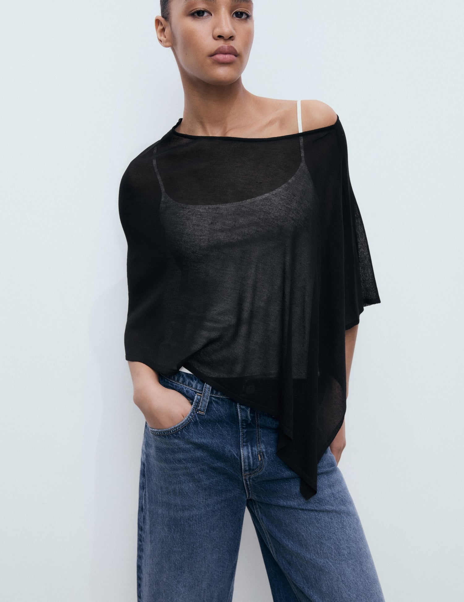 Mango cape argon in Black