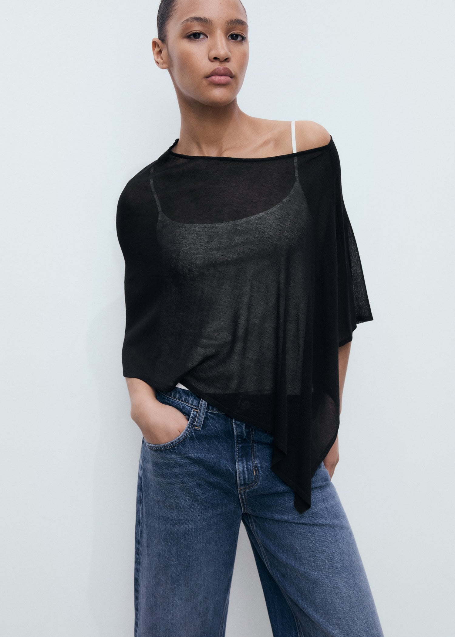 Mango cape argon in Black