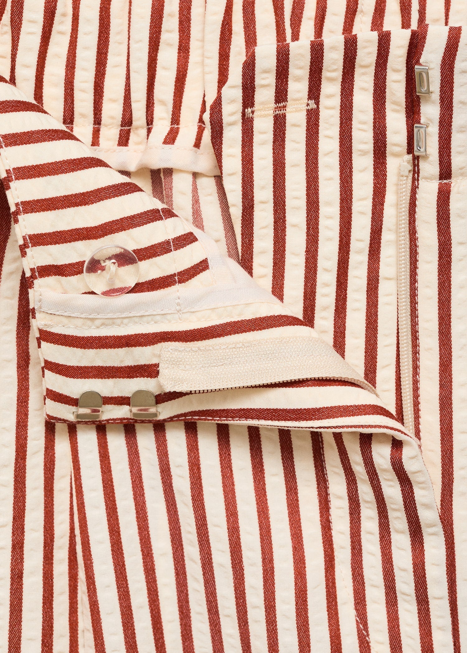 Mango product 17062549-28 - D8