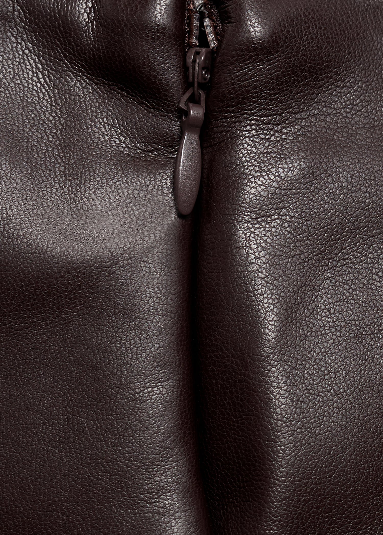 Mango skirt candy in Chocolate - D0