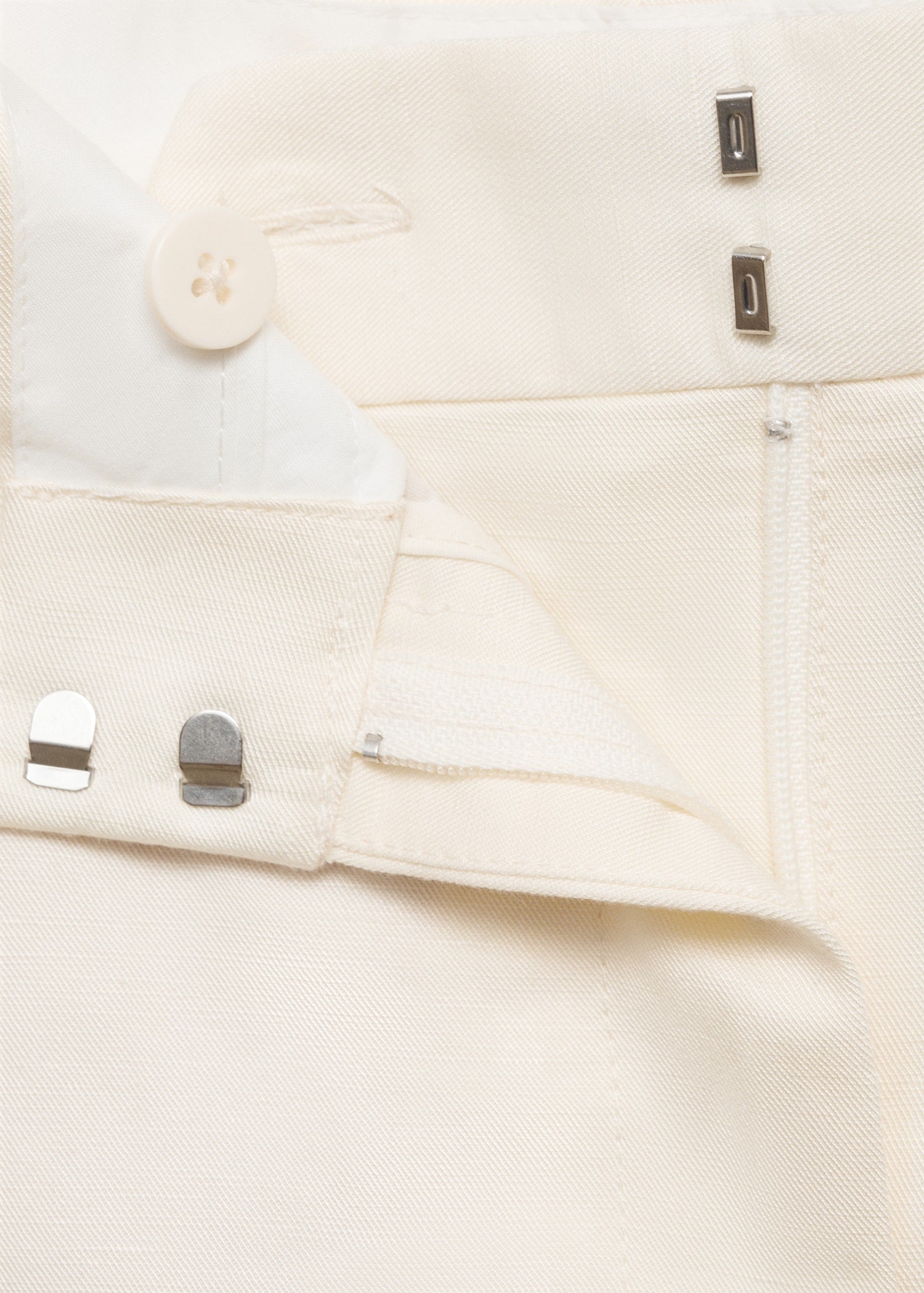 Mango bermudas max in White - D8