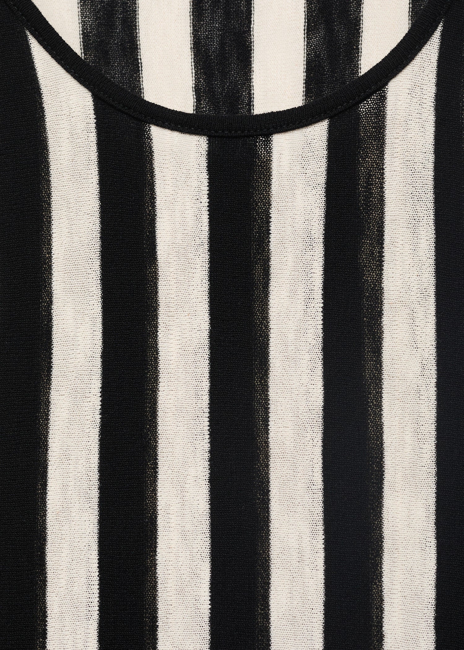 Mango product 17072926-99 - D8