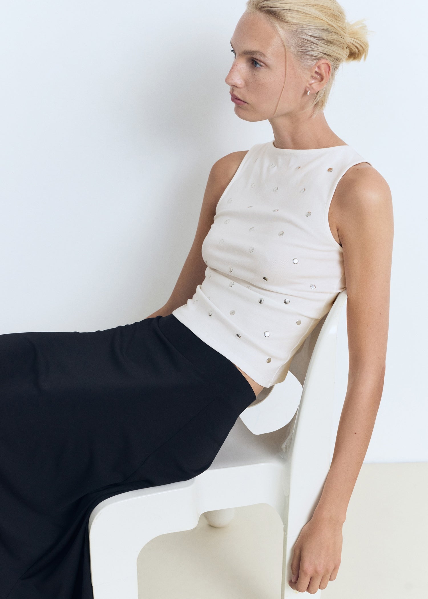 Mango product 17072929-01 - D2