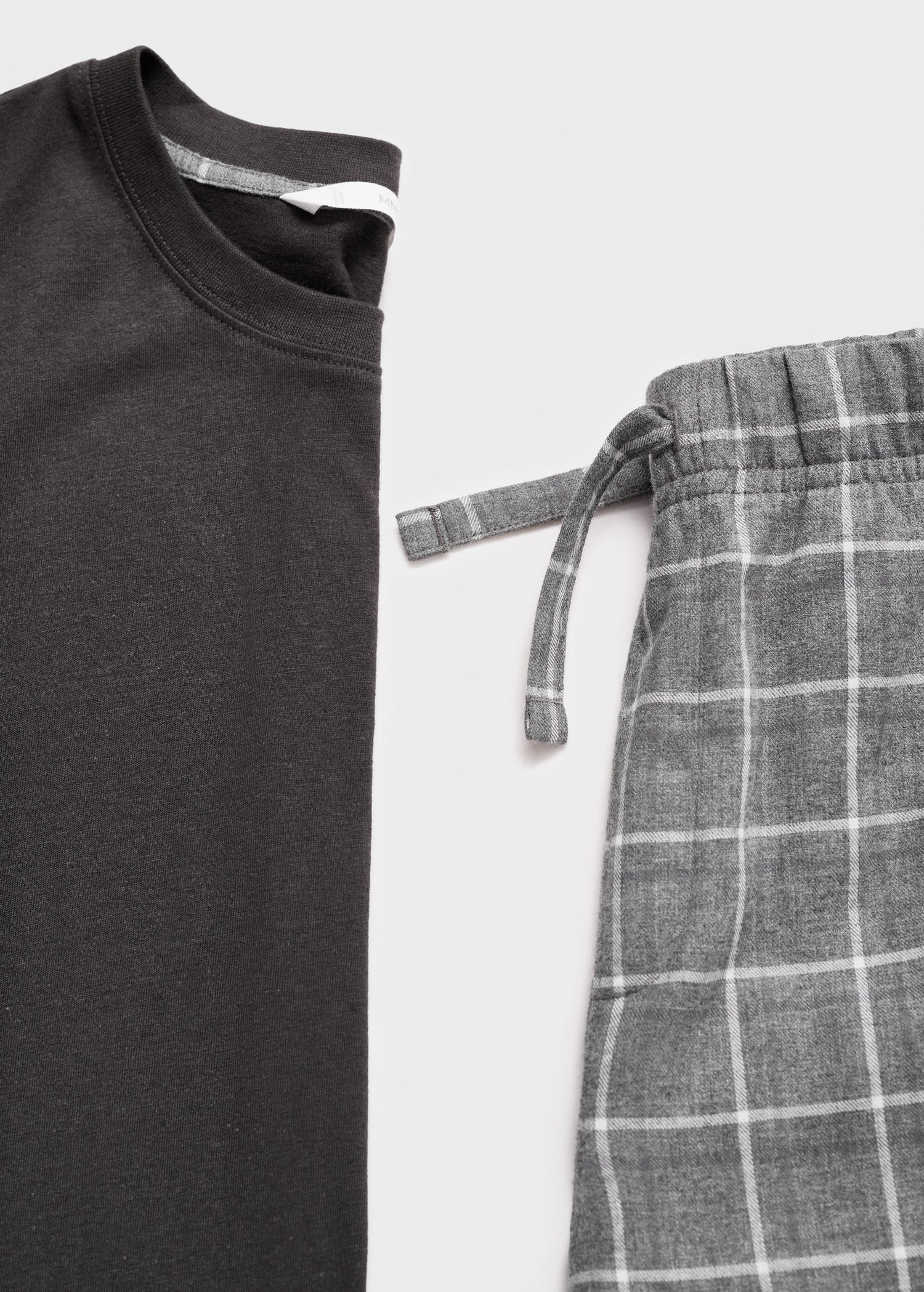 Mango product 17075973-92 - D8