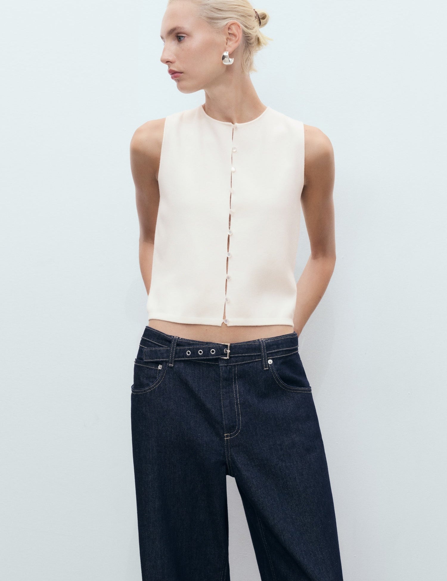 Mango vest drop in White