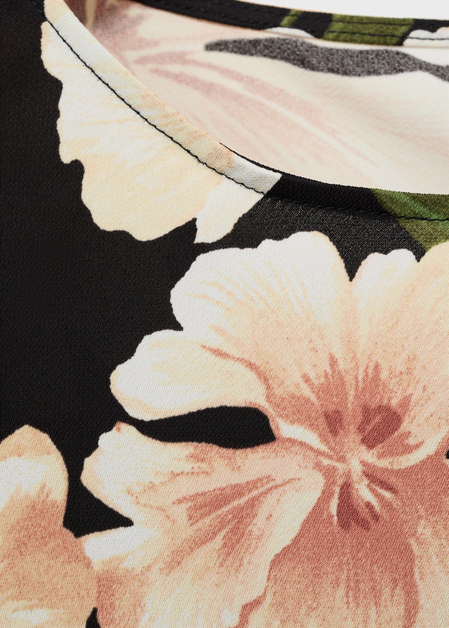 Mango product 17084080-99 - D8