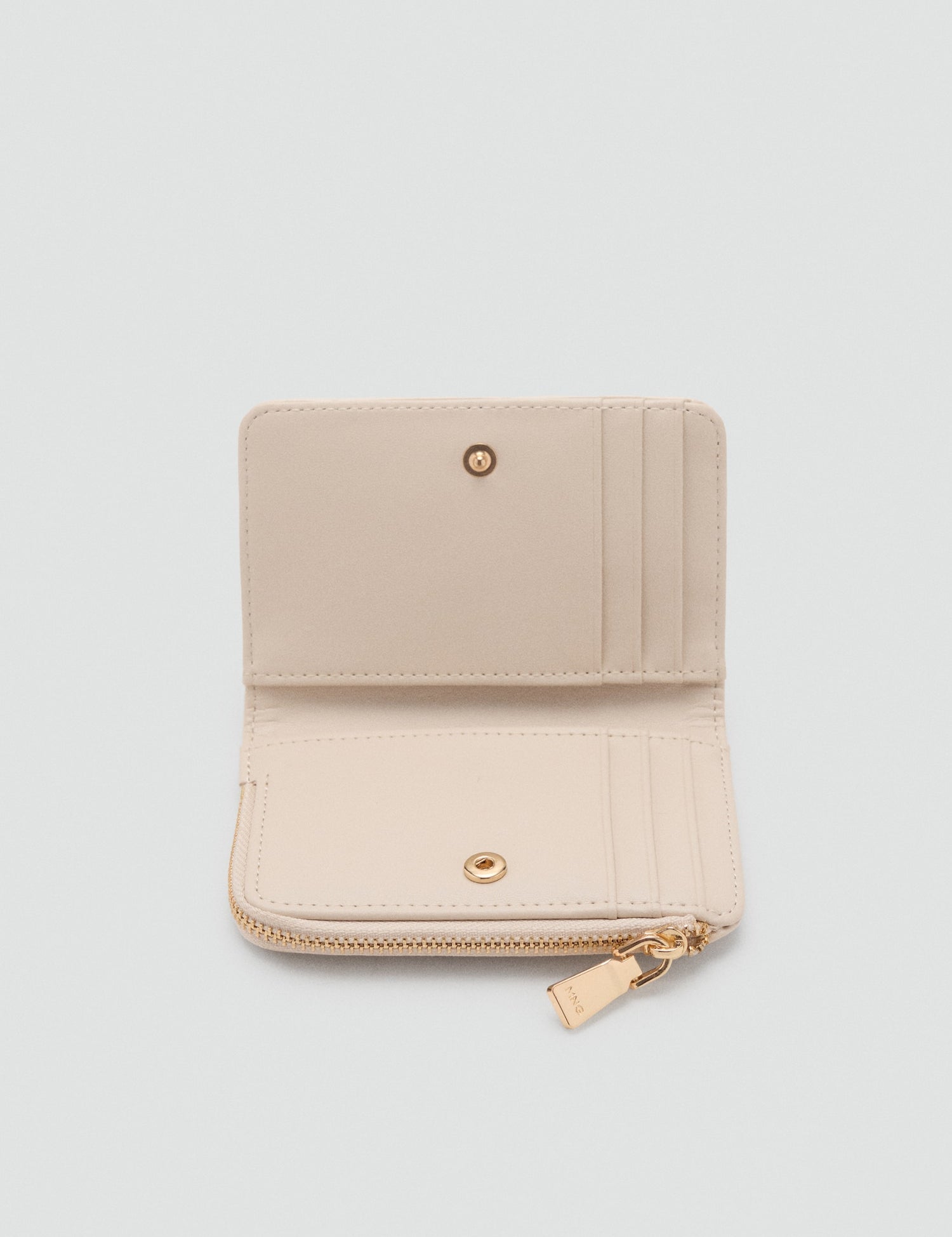 Mango product 17084124-02 - D1